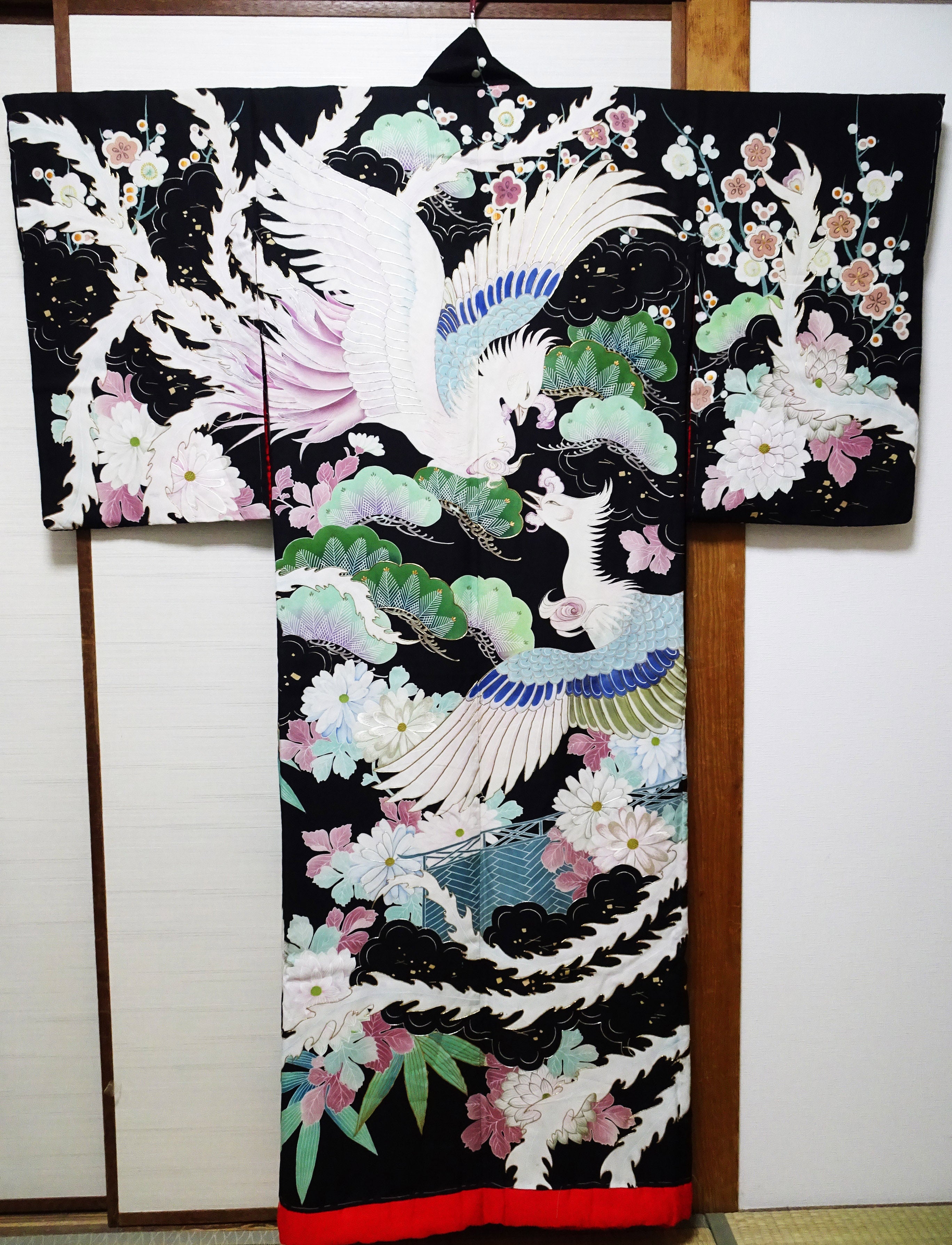 Japanese Antique Rare Taishō Uchikake with Phoenix Motifs – Yuzen Art & Gold Embroidery / Black 17524