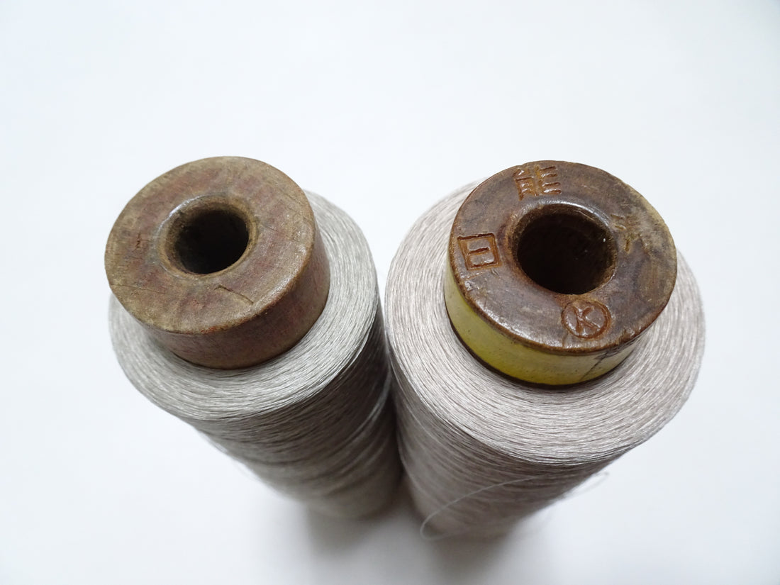 Japanese Vintage Silk Thread & Woodn Spool 2sets Embroidery 18728