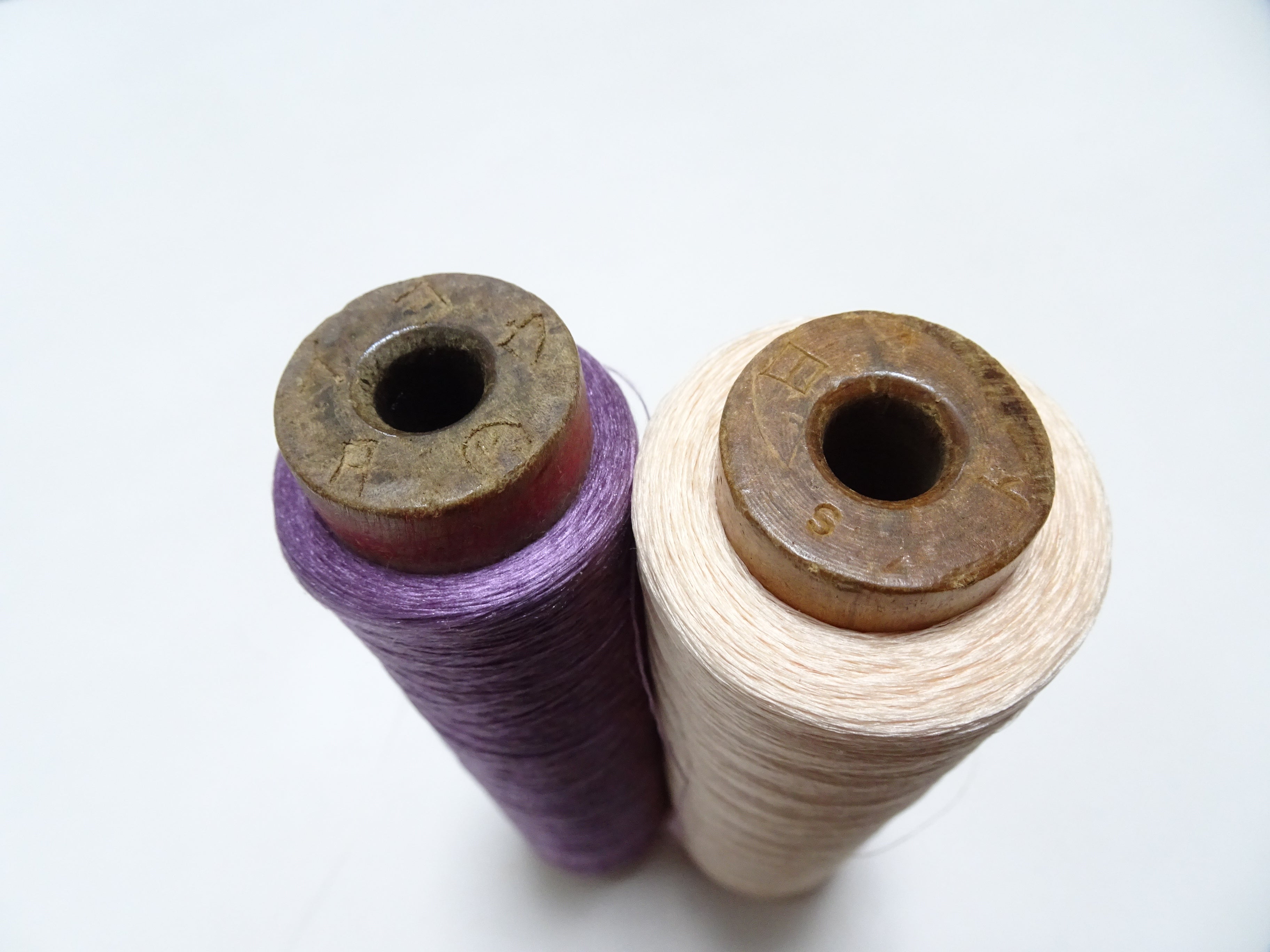 Japanese Vintage Silk Thread & Woodn Spool 2sets Embroidery 18729