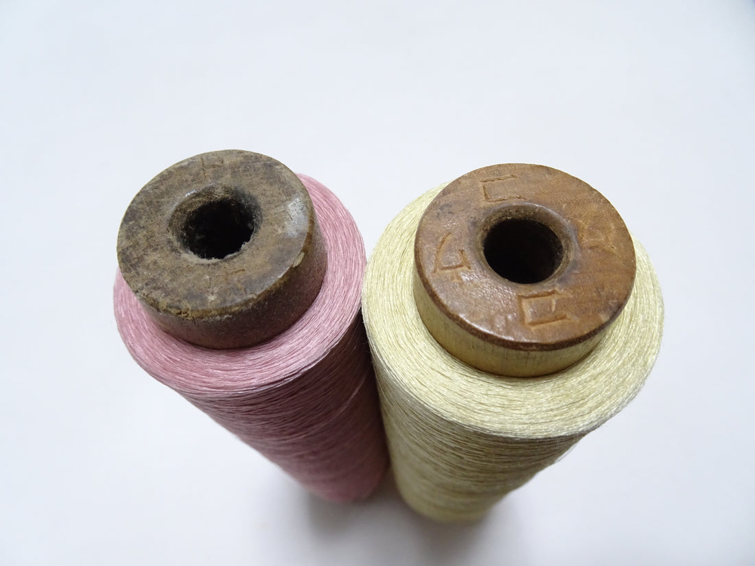Japanese Vintage Silk Thread & Woodn Spool 2sets Embroidery 18732