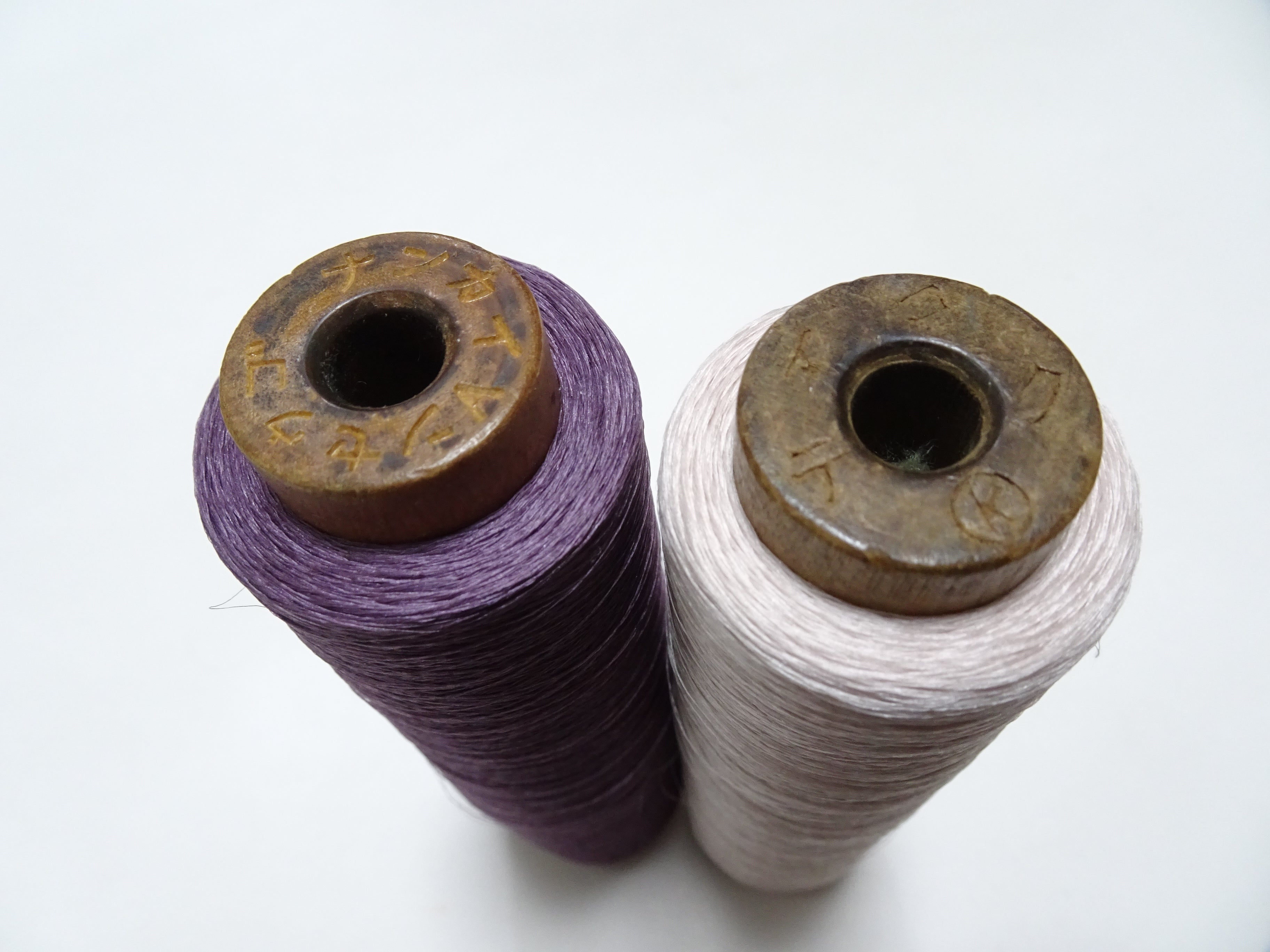 Japanese Vintage Silk Thread & Woodn Spool 2sets Embroidery 18733