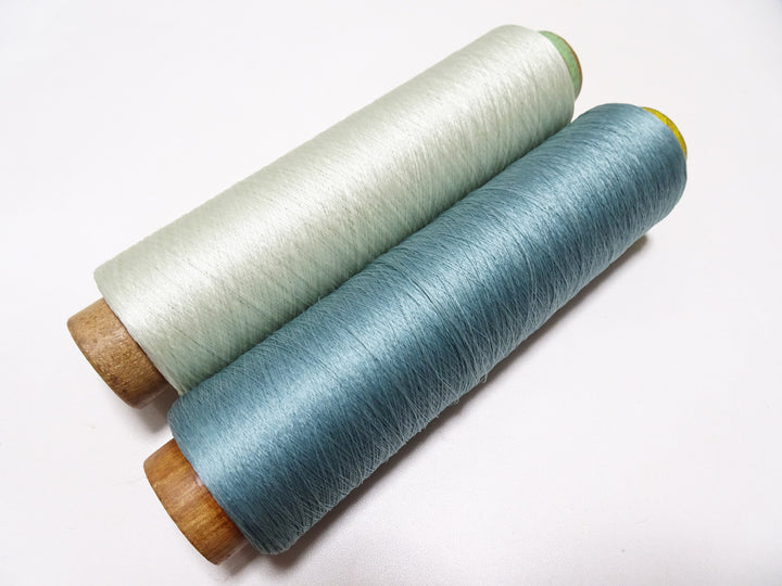 Japanese Vintage Silk Thread & Woodn Spool 2sets Embroidery 18734