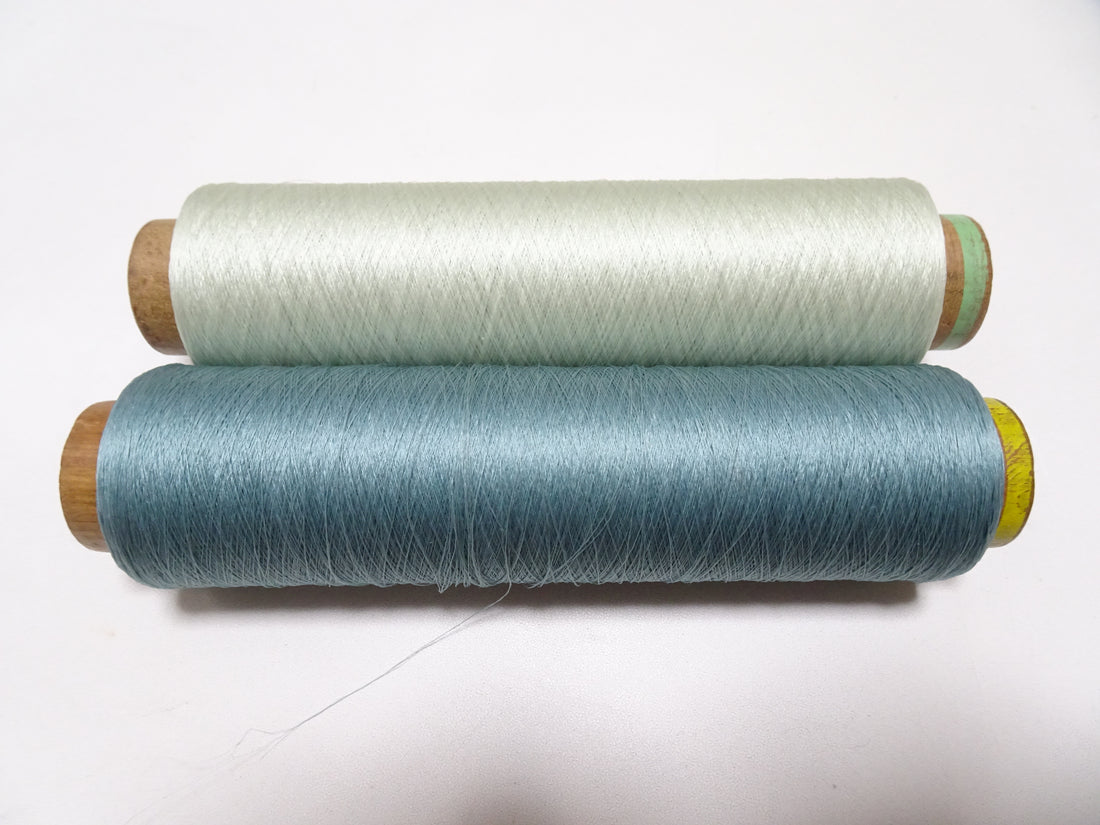 Japanese Vintage Silk Thread & Woodn Spool 2sets Embroidery 18734