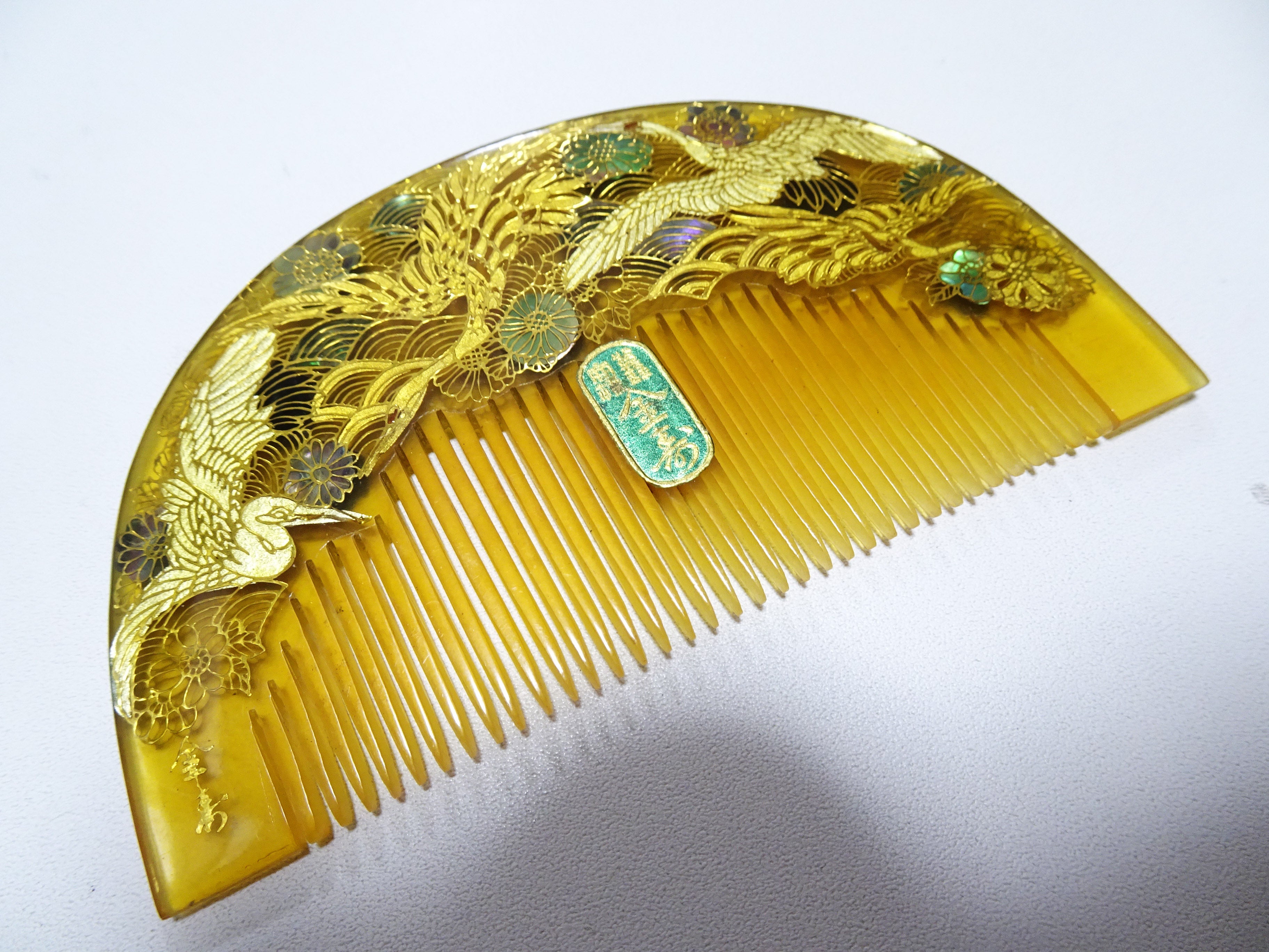 Japanese Vintage  Resin Comb Makie $ Raden 15146