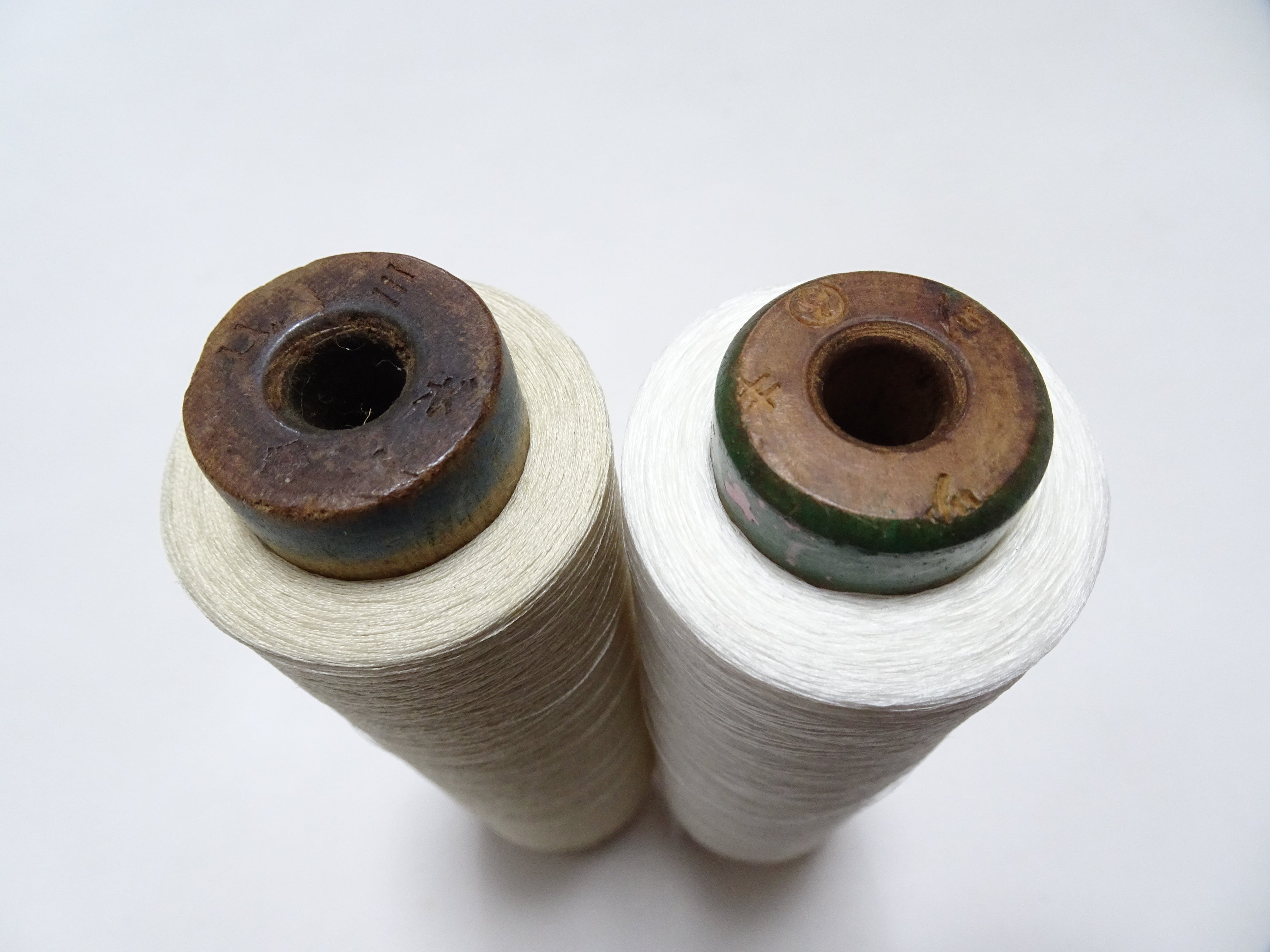 Japanese Vintage Silk Thread & Woodn Spool 2sets Embroidery 18735