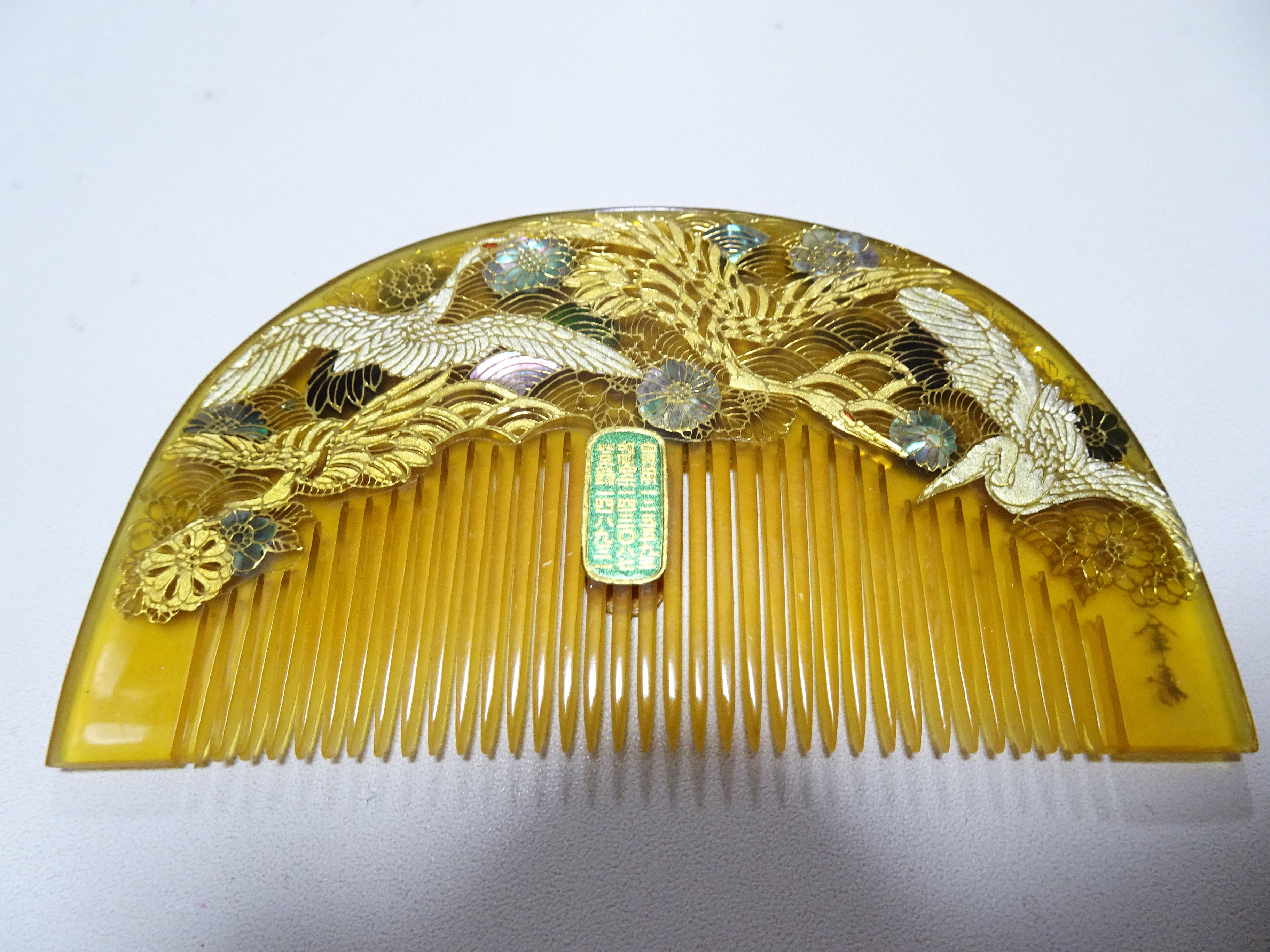 Japanese Vintage  Resin Comb Makie $ Raden 15146