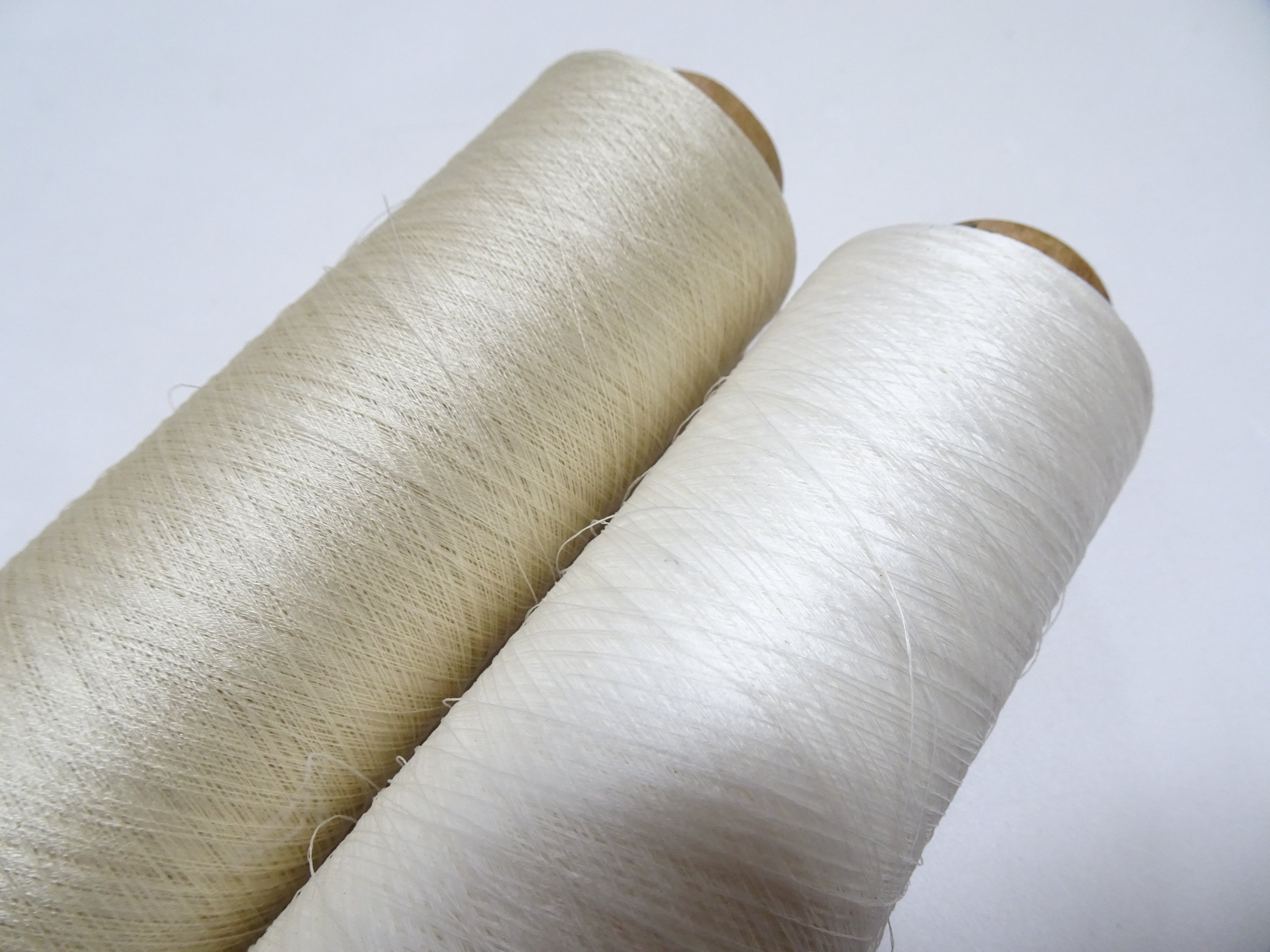 Japanese Vintage Silk Thread & Woodn Spool 2sets Embroidery 18735