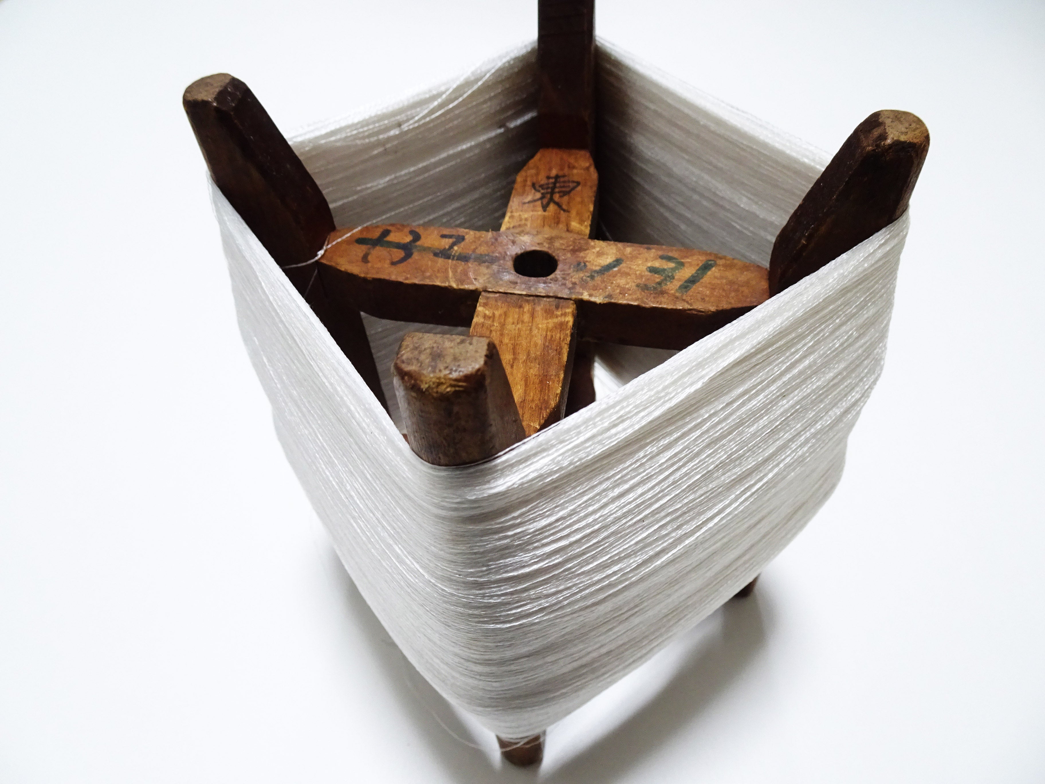 Japanese Vintage Wooden Spool & Silk Thread Embroidery 18005