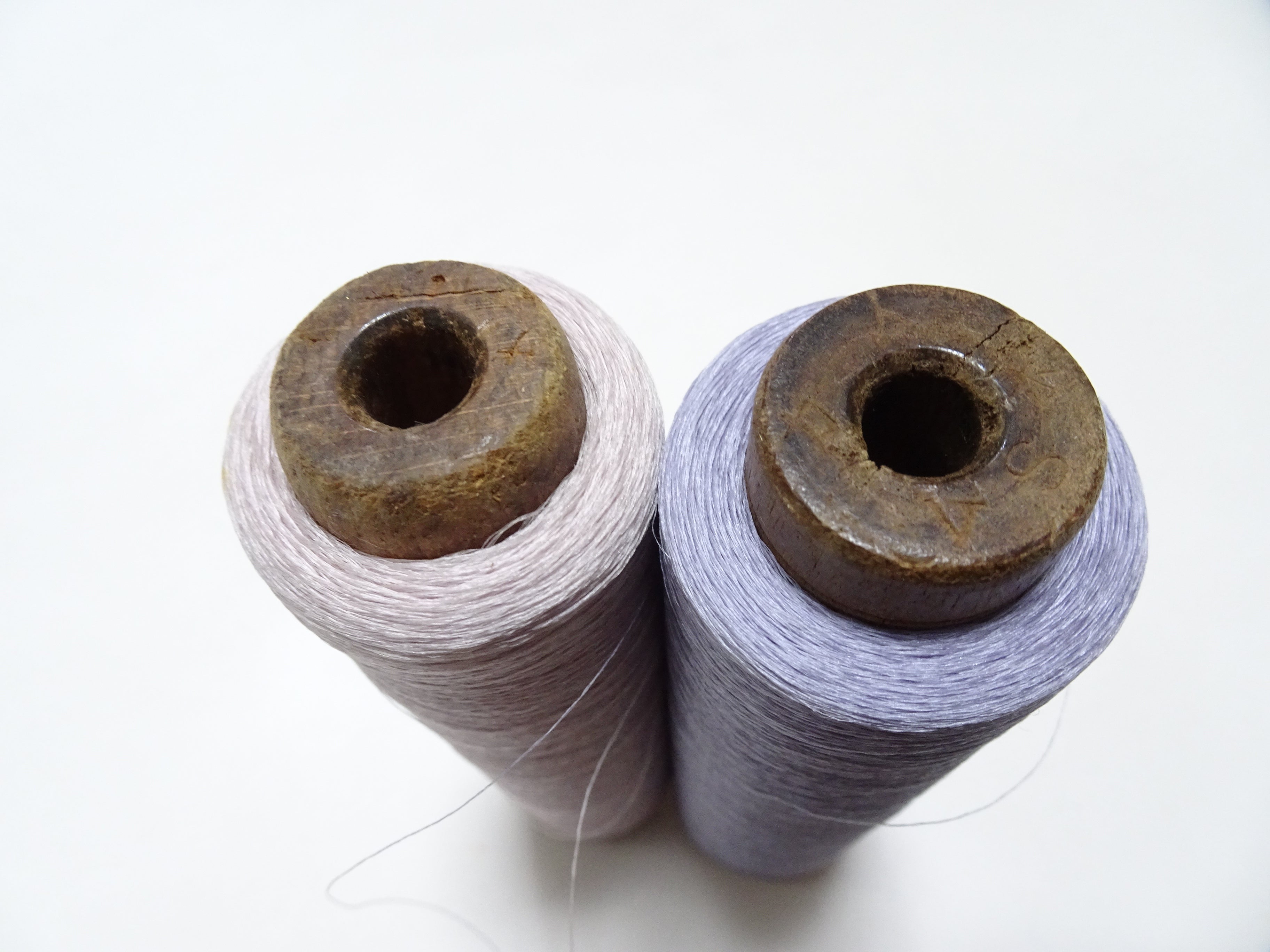 Japanese Vintage Silk Thread & Woodn Spool 2sets Embroidery 18736