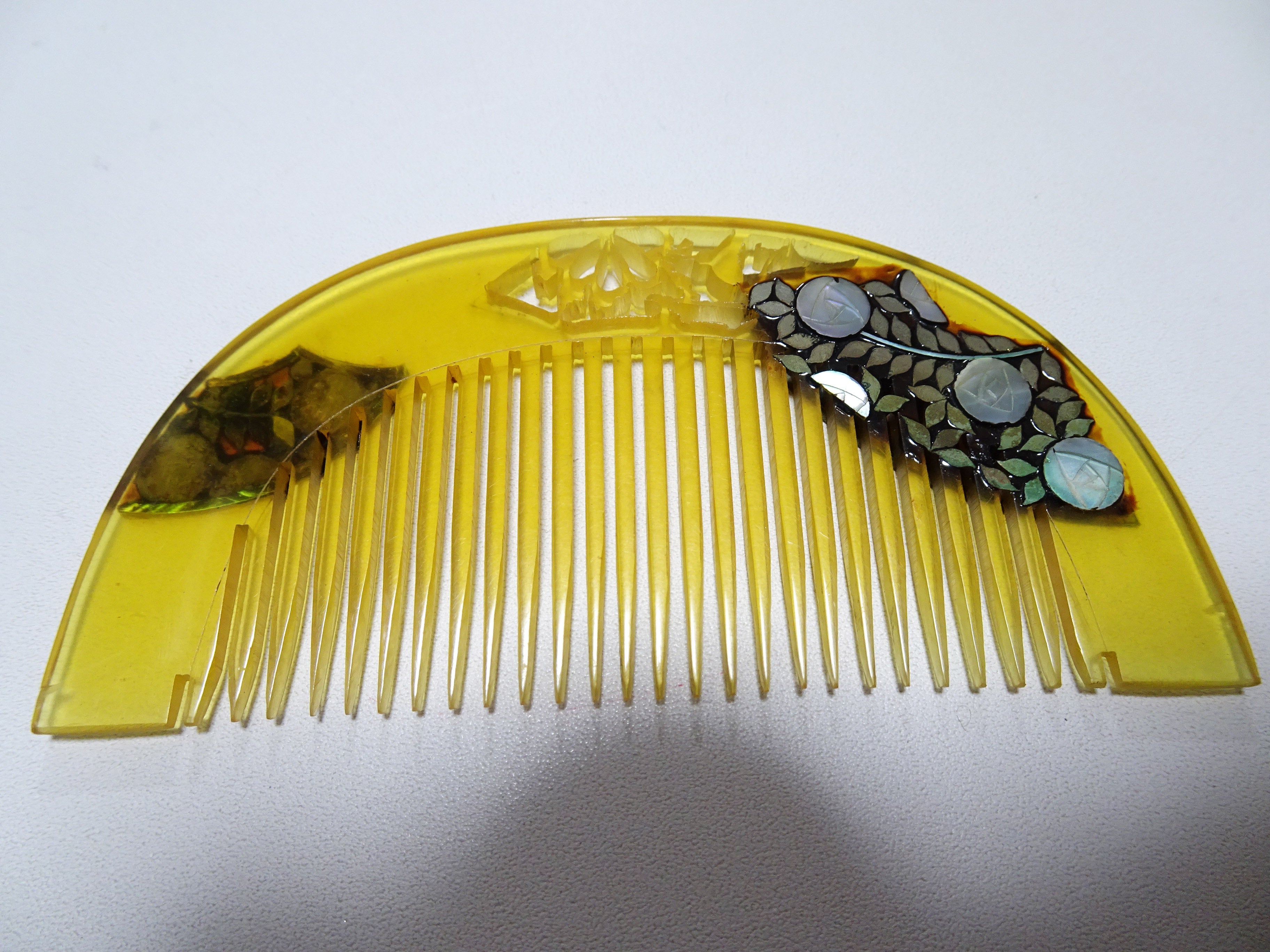 Japanese Vintage  Resin Comb Makie $ Raden 15147