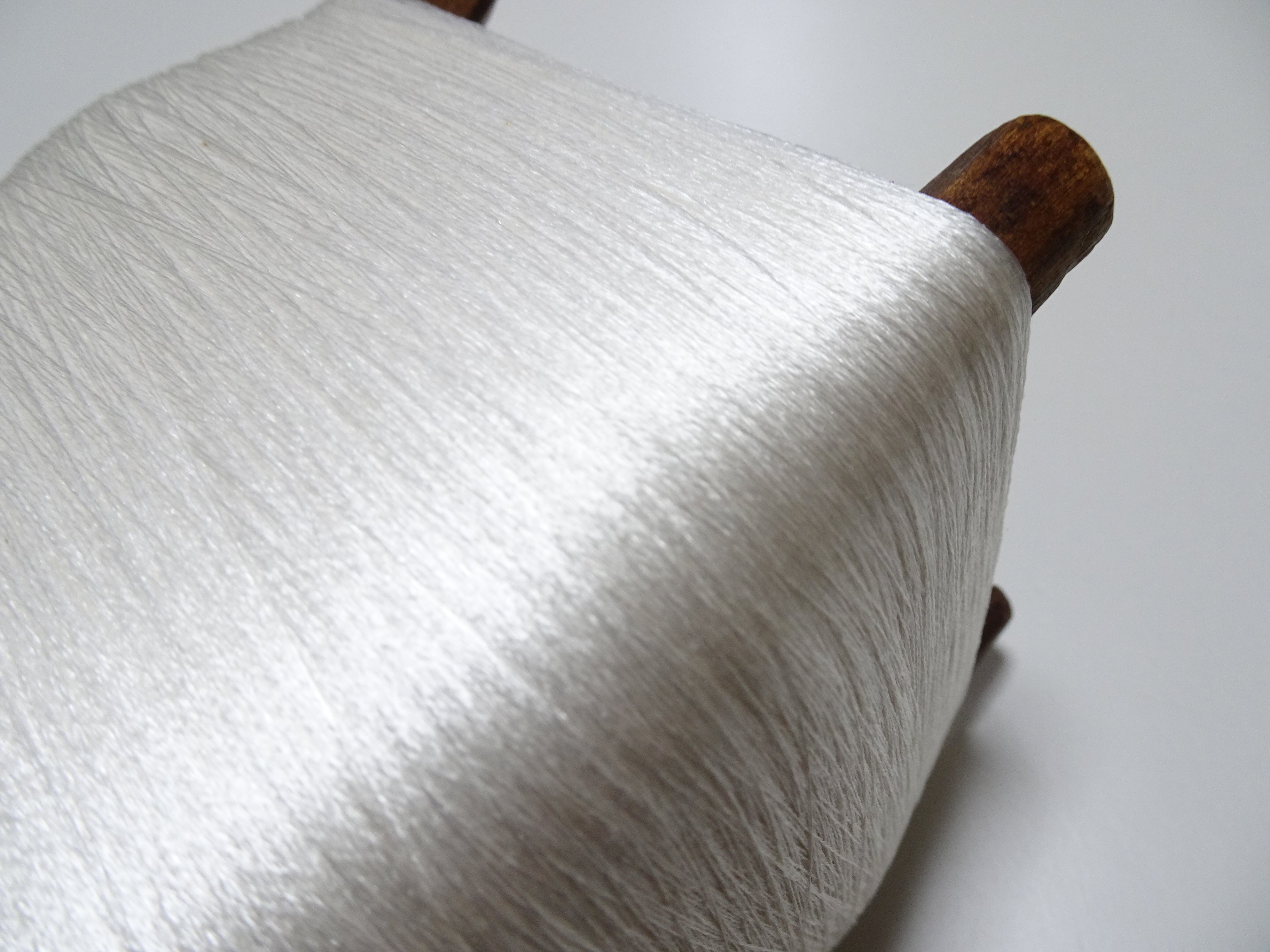 Japanese Vintage Wooden Spool & Silk Thread Embroidery 18005