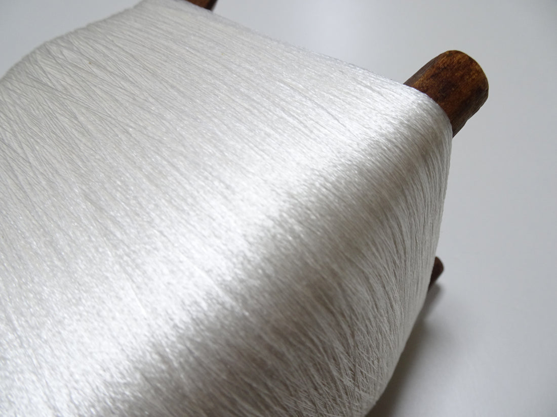 Japanese Vintage Wooden Spool & Silk Thread Embroidery 18005