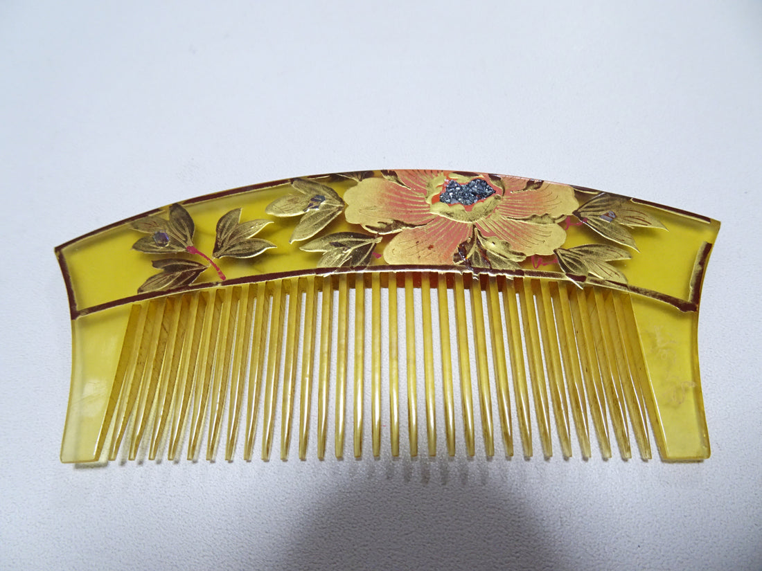 Japanese Vintage  Resin Comb Makie $ Raden 15148