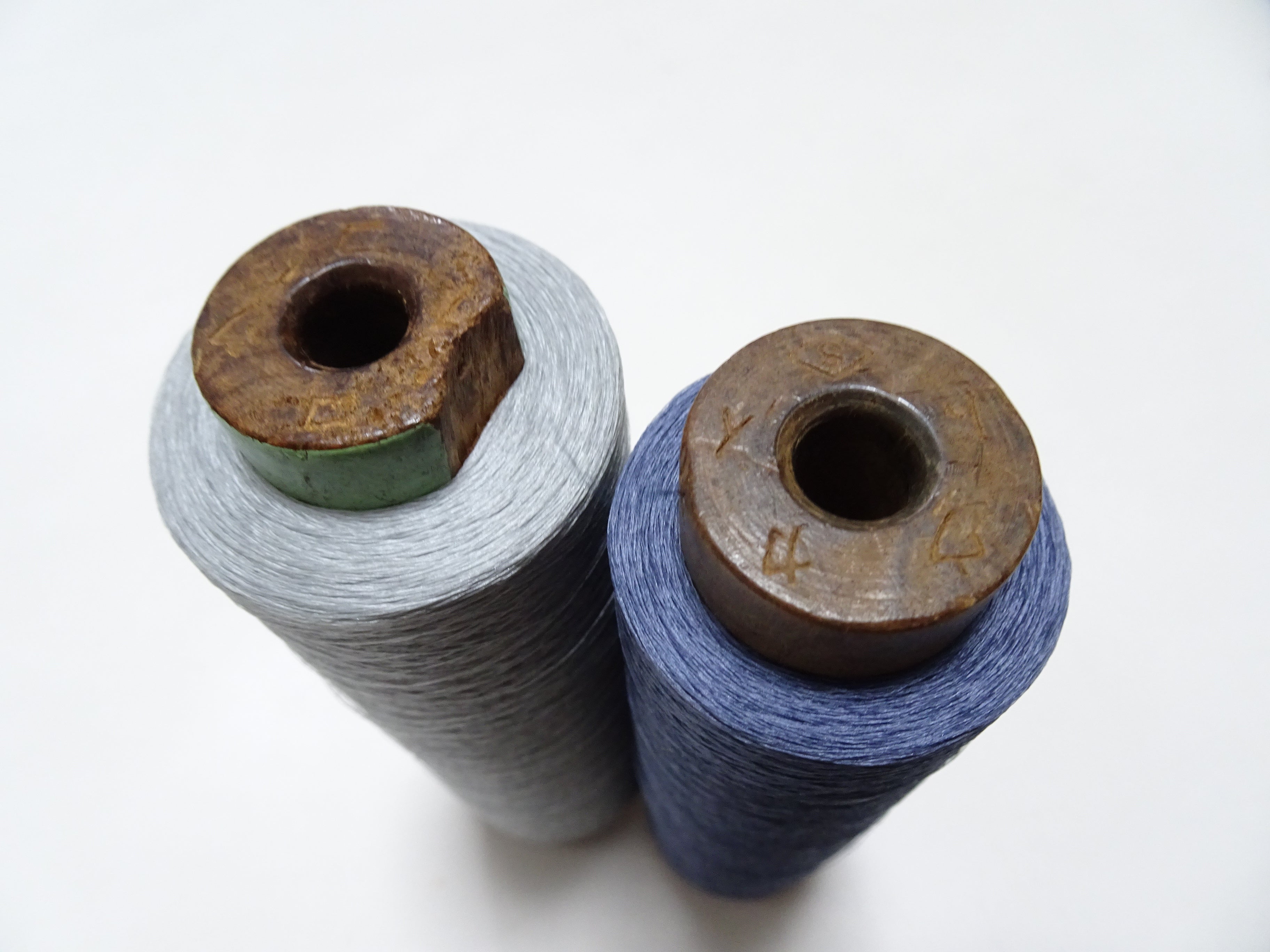 Japanese Vintage Silk Thread & Woodn Spool 2sets Embroidery 18737