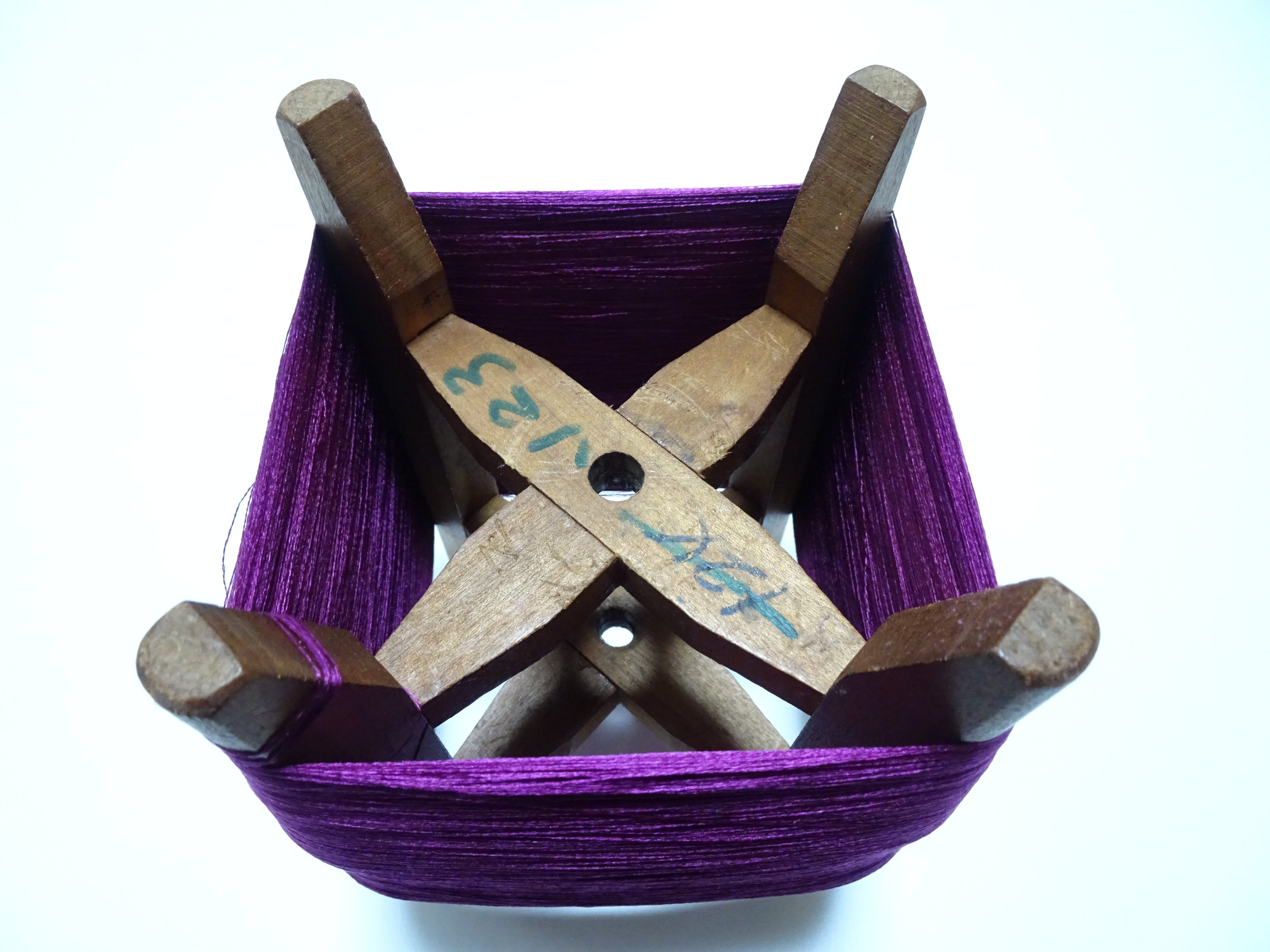 Japanese Vintage Wooden Spool & Silk Thread Embroidery 18006