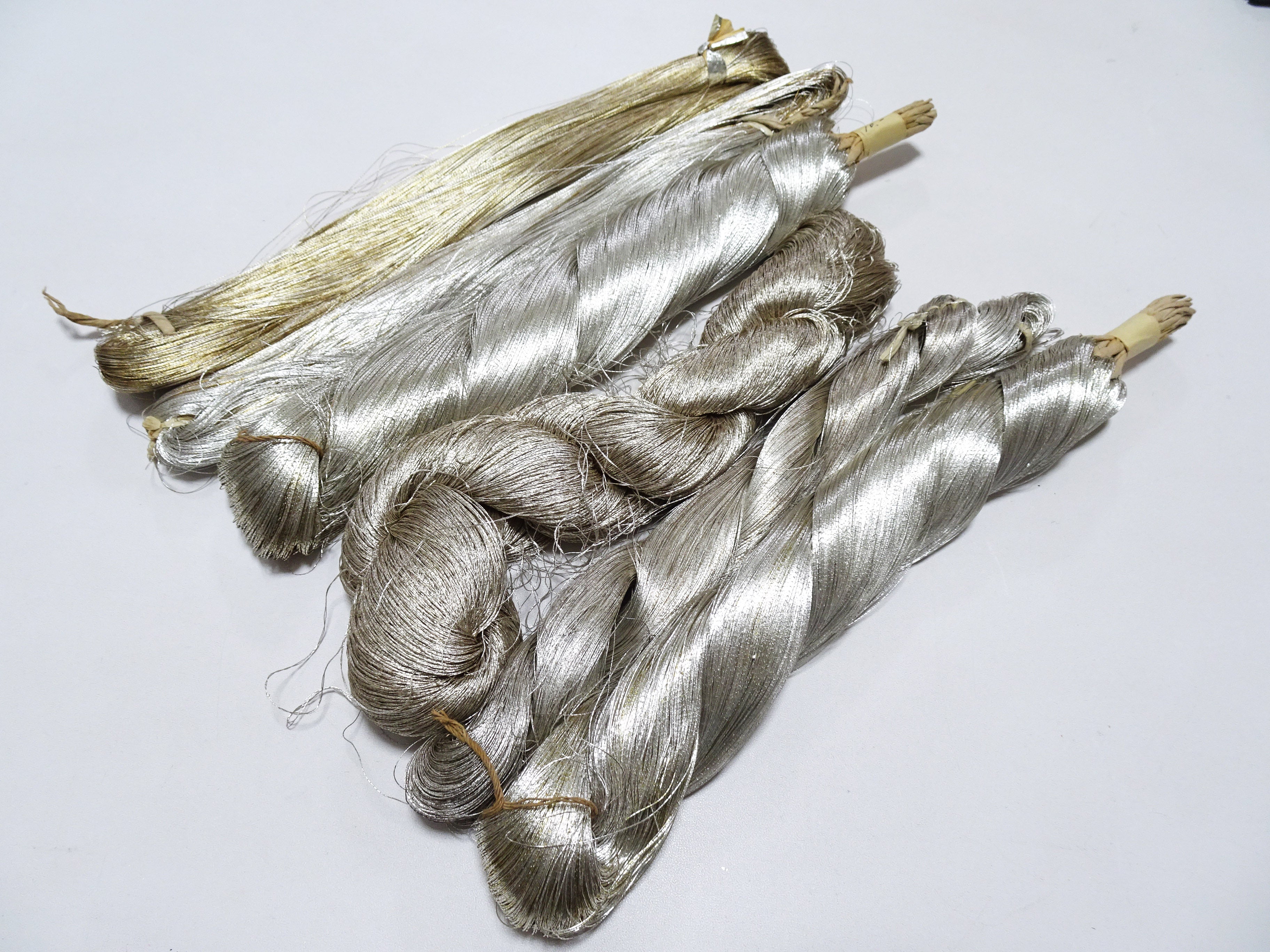 40-Year-Old Hon-Ginshi – Naturally Oxidized Genuine Silver Leaf Thread – Unique Patina – Extremely Rare Japanese Silver Thread 6sets 18546