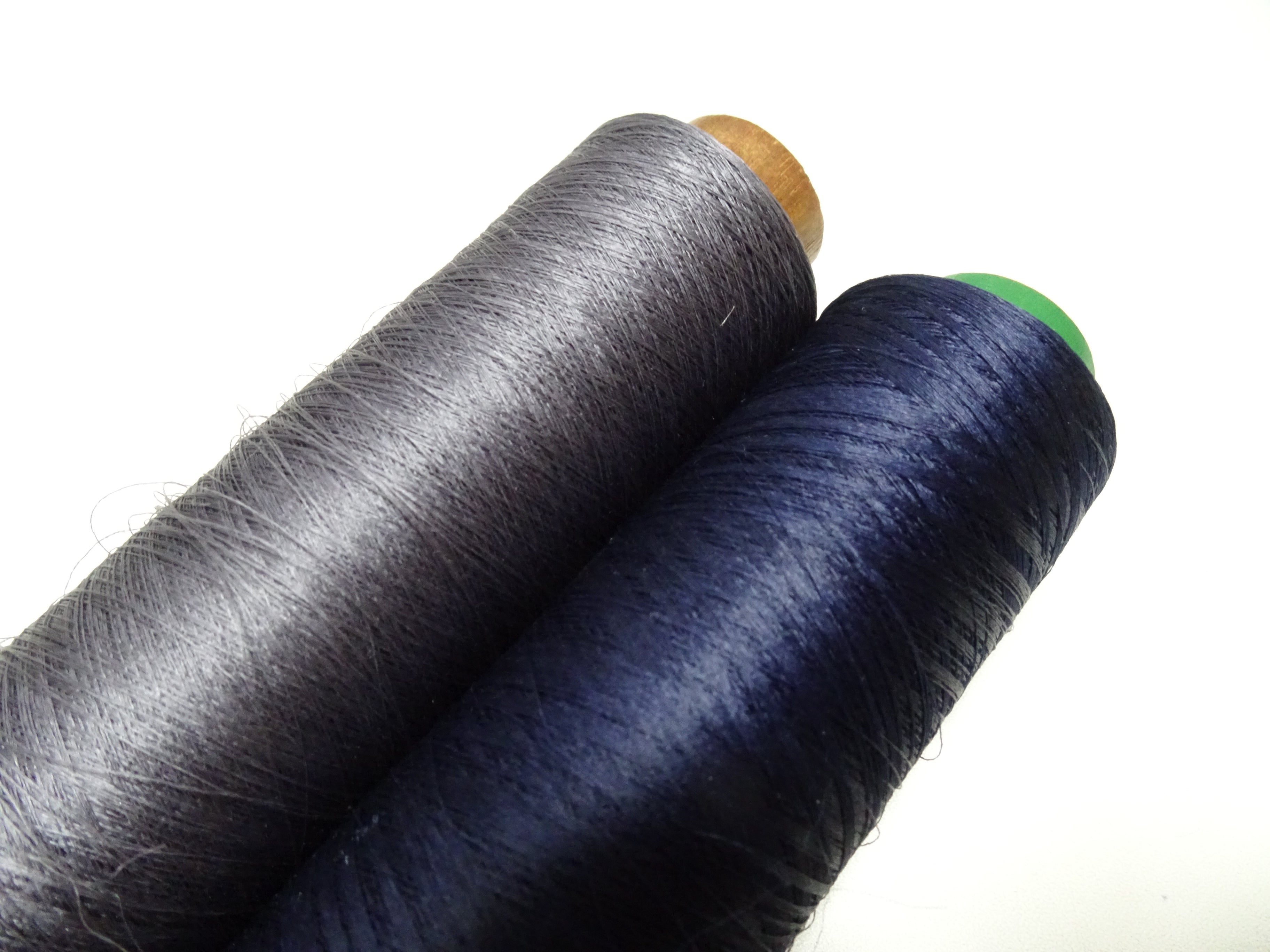 Japanese Vintage Silk Thread & Woodn Spool 2sets Embroidery 18738