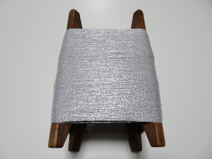 Japanese Vintage Wooden Spool & metallic Thread Embroidery 18008