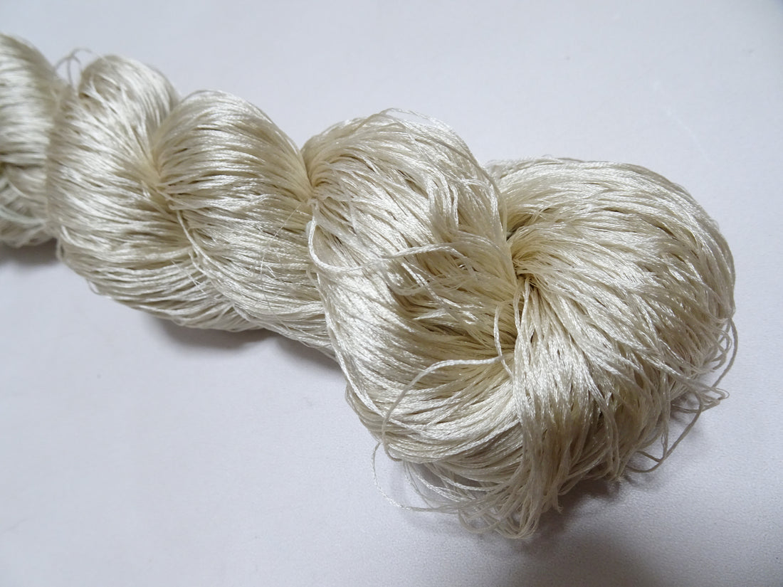 Japanese Vintage 6 Loose-Twist Silk Threads 19358