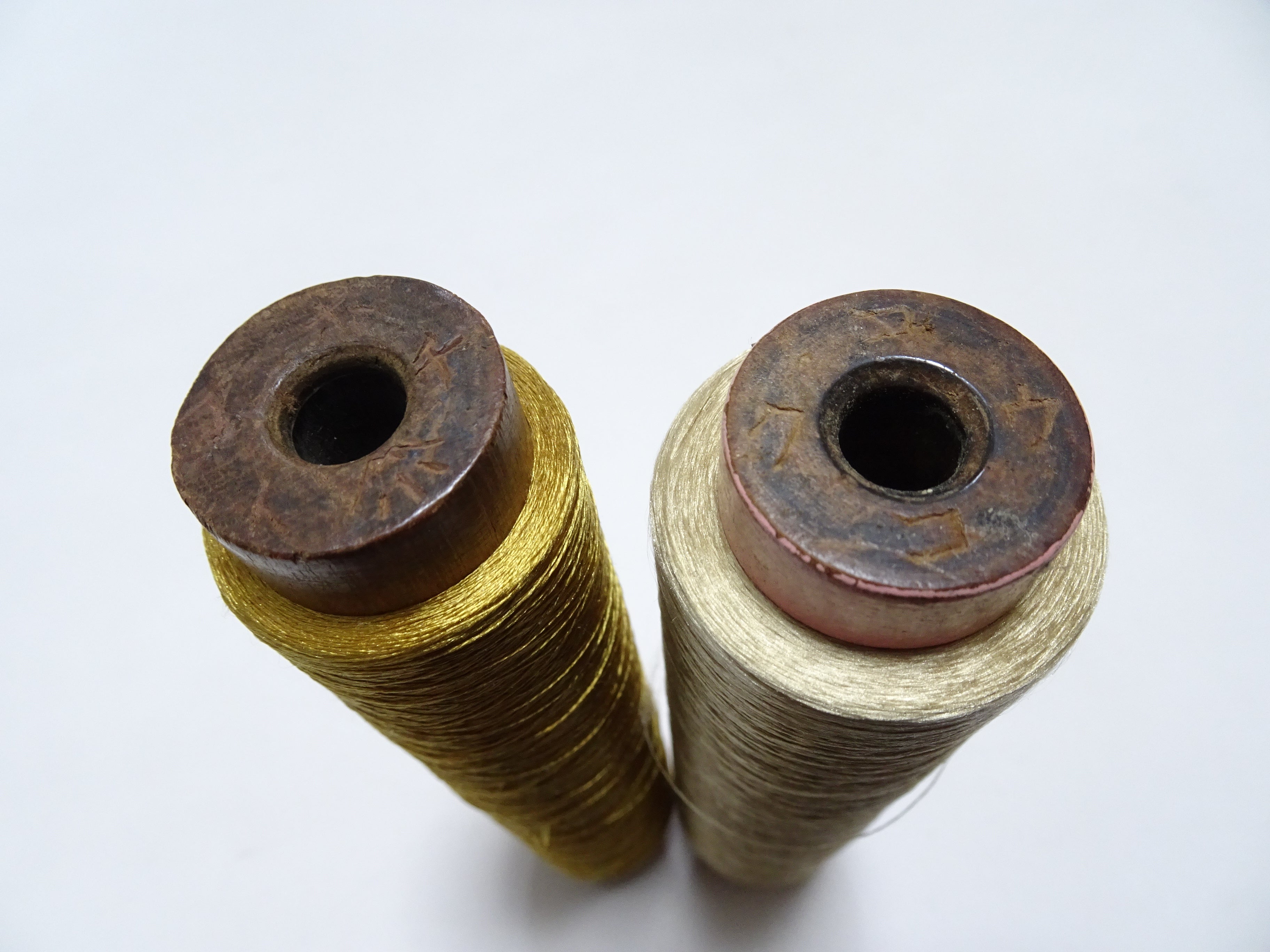 Japanese Vintage Silk Thread & Woodn Spool 2sets Embroidery 18741