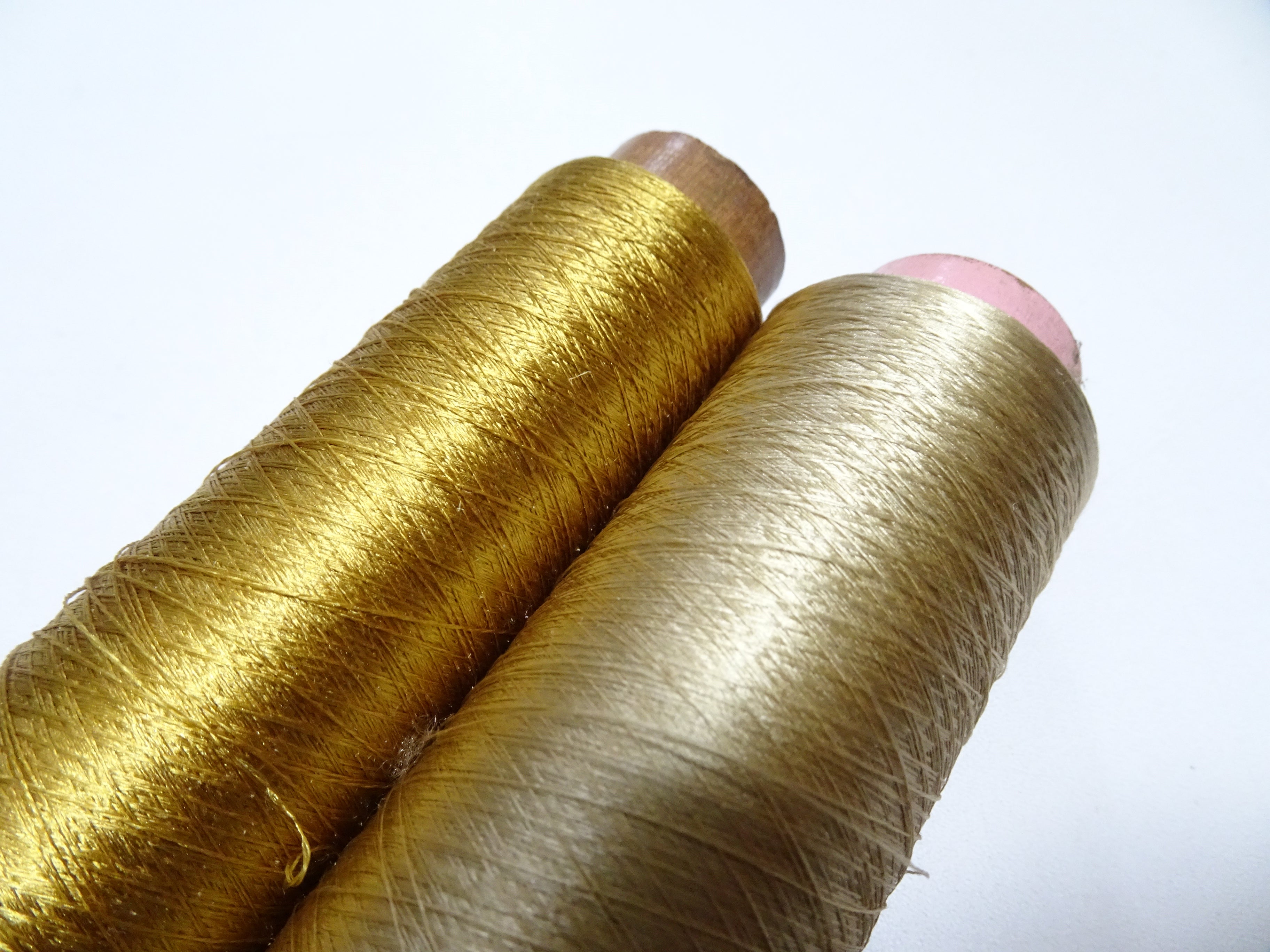 Japanese Vintage Silk Thread & Woodn Spool 2sets Embroidery 18741