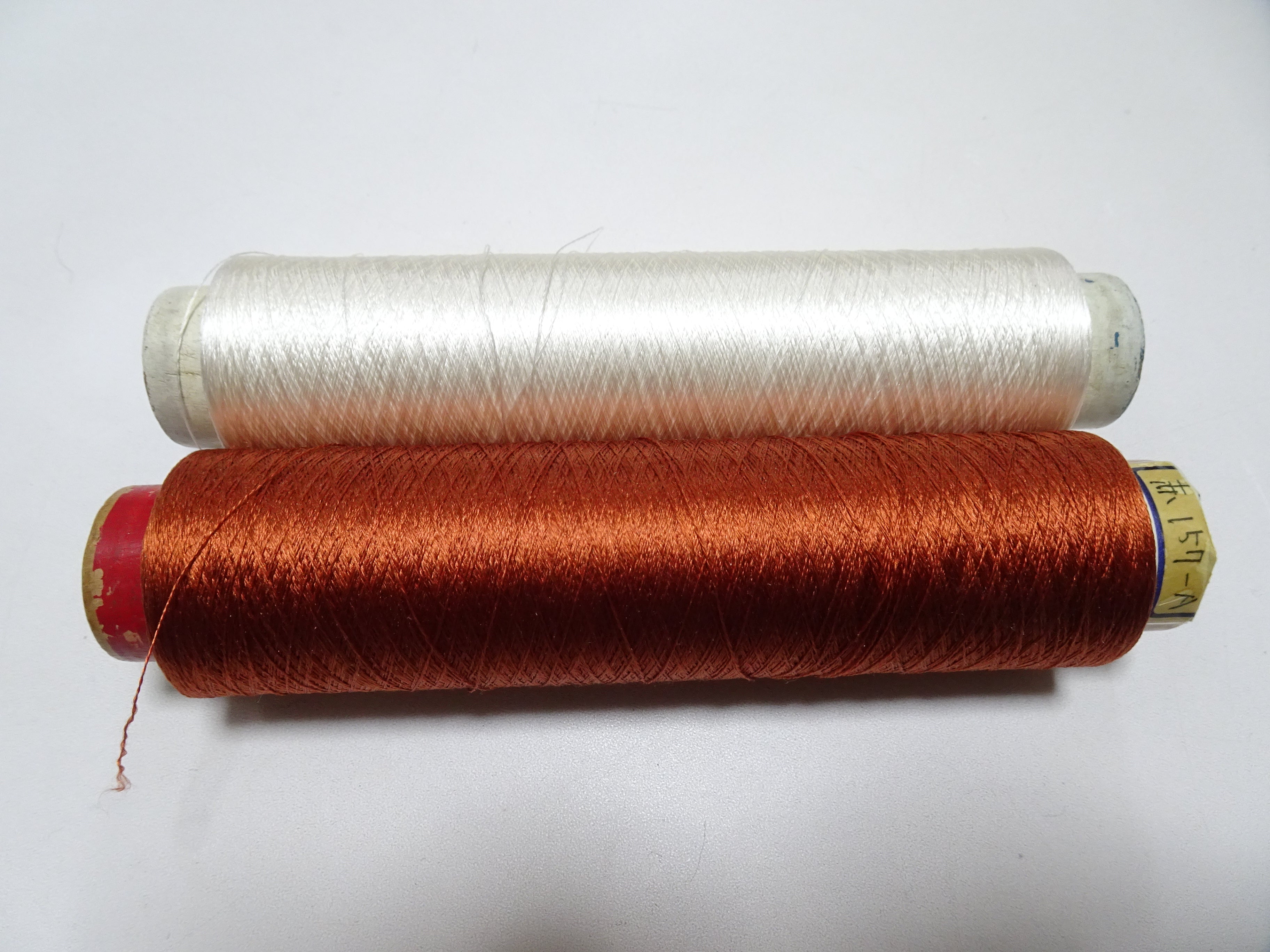 Japanese Vintage Silk Thread & Woodn Spool 2sets Embroidery 18742