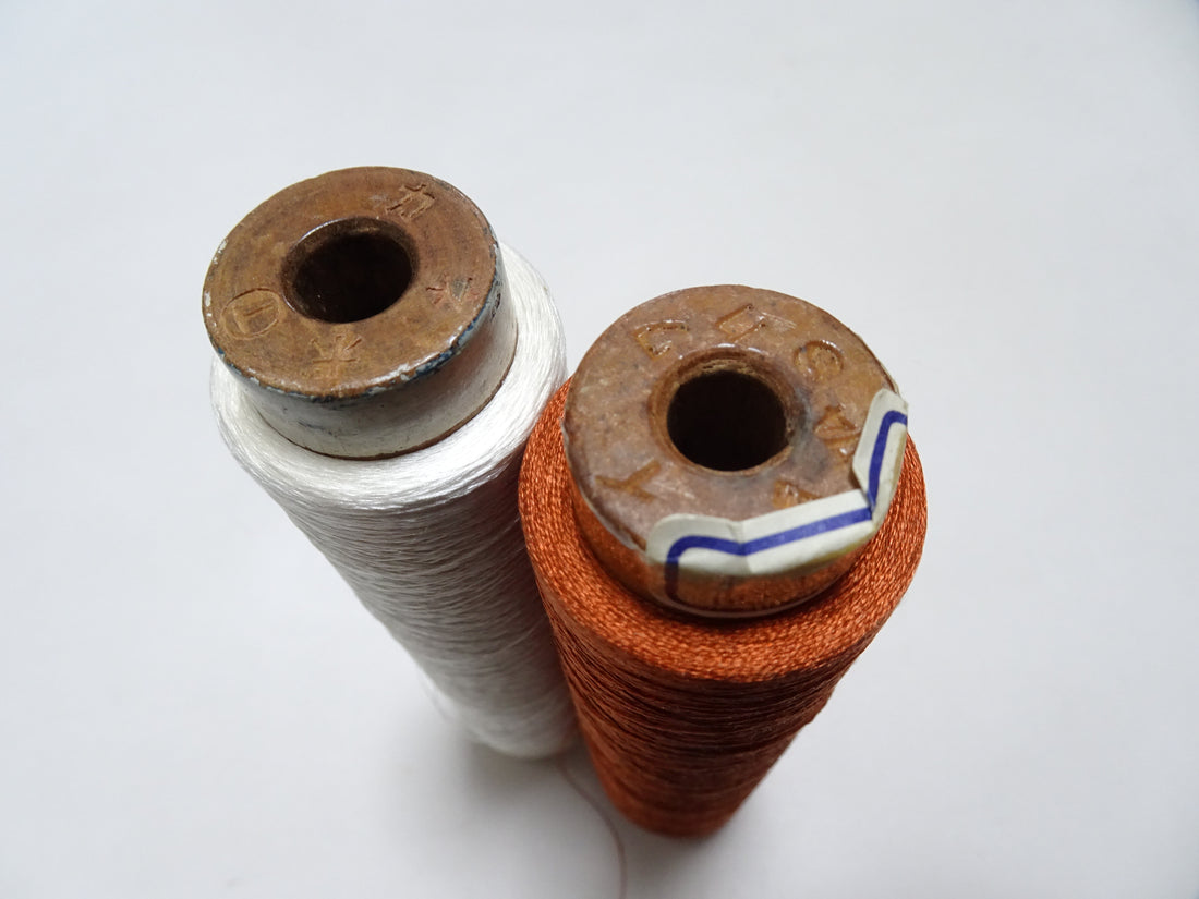 Japanese Vintage Silk Thread & Woodn Spool 2sets Embroidery 18742