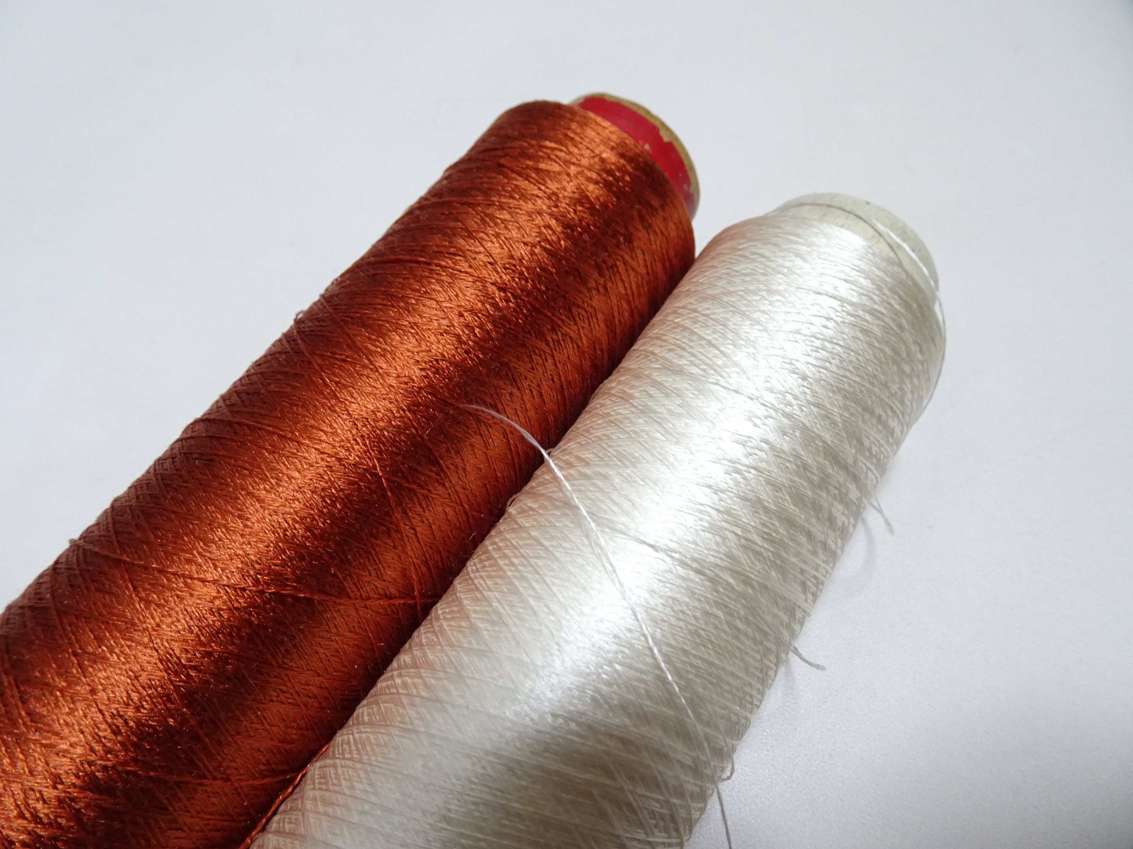 Japanese Vintage Silk Thread & Woodn Spool 2sets Embroidery 18742