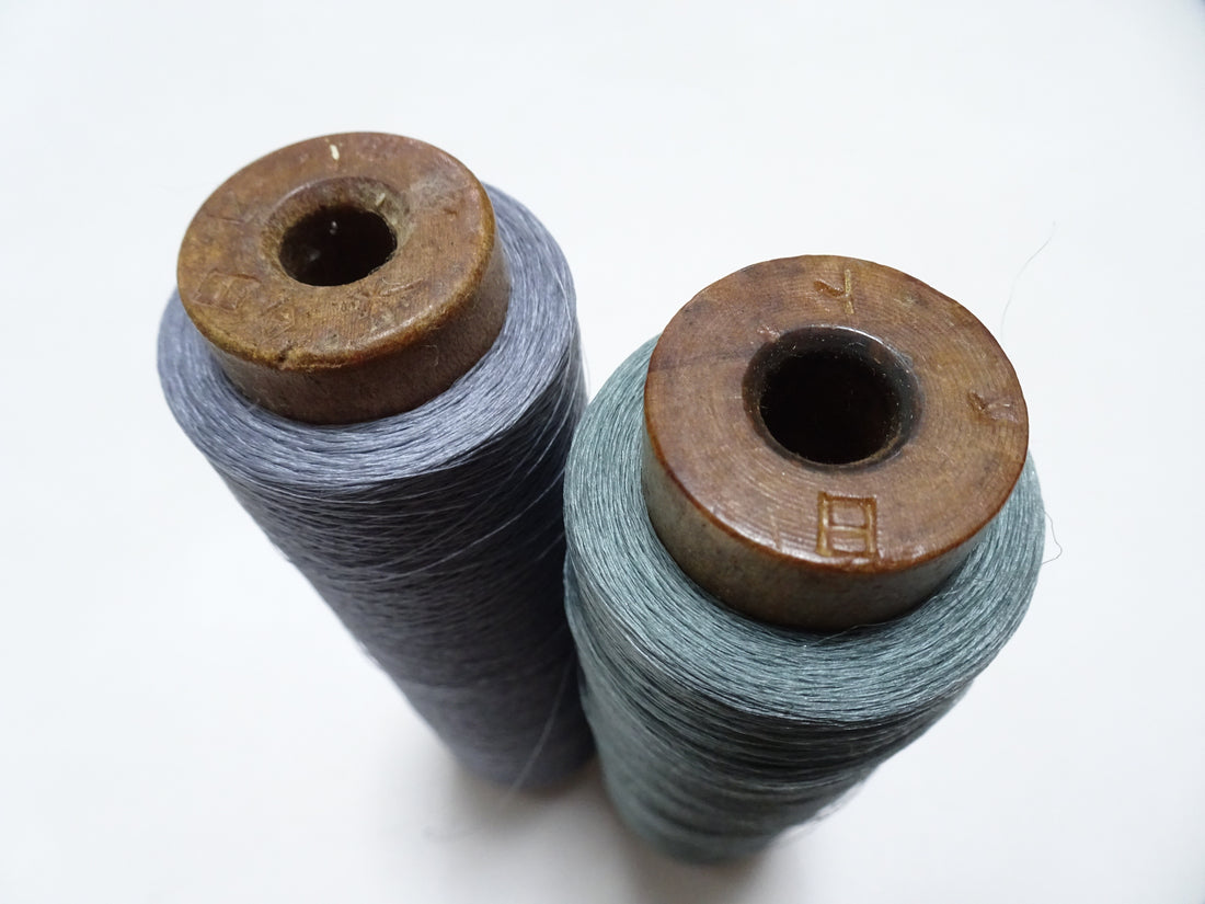 Japanese Vintage Silk Thread & Woodn Spool 2sets Embroidery 18744