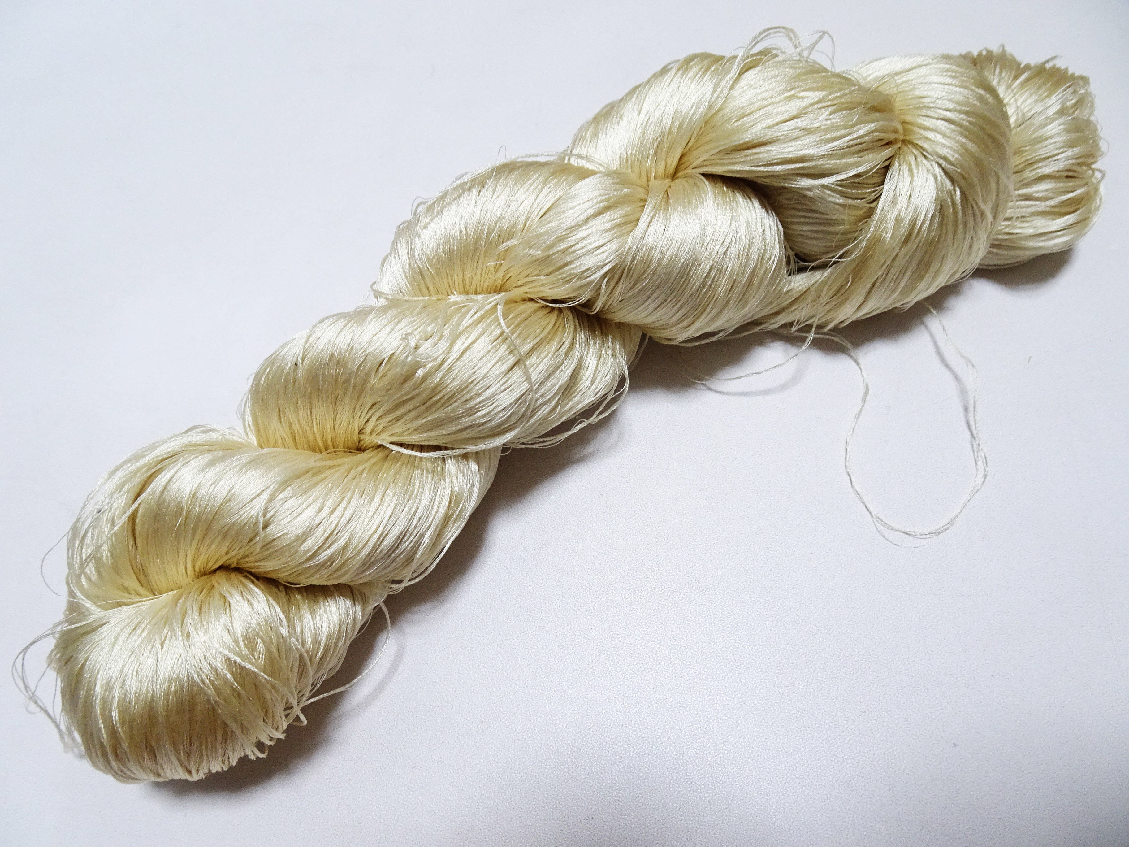 Japanese Vintage 6 Loose-Twist Silk Threads 19364