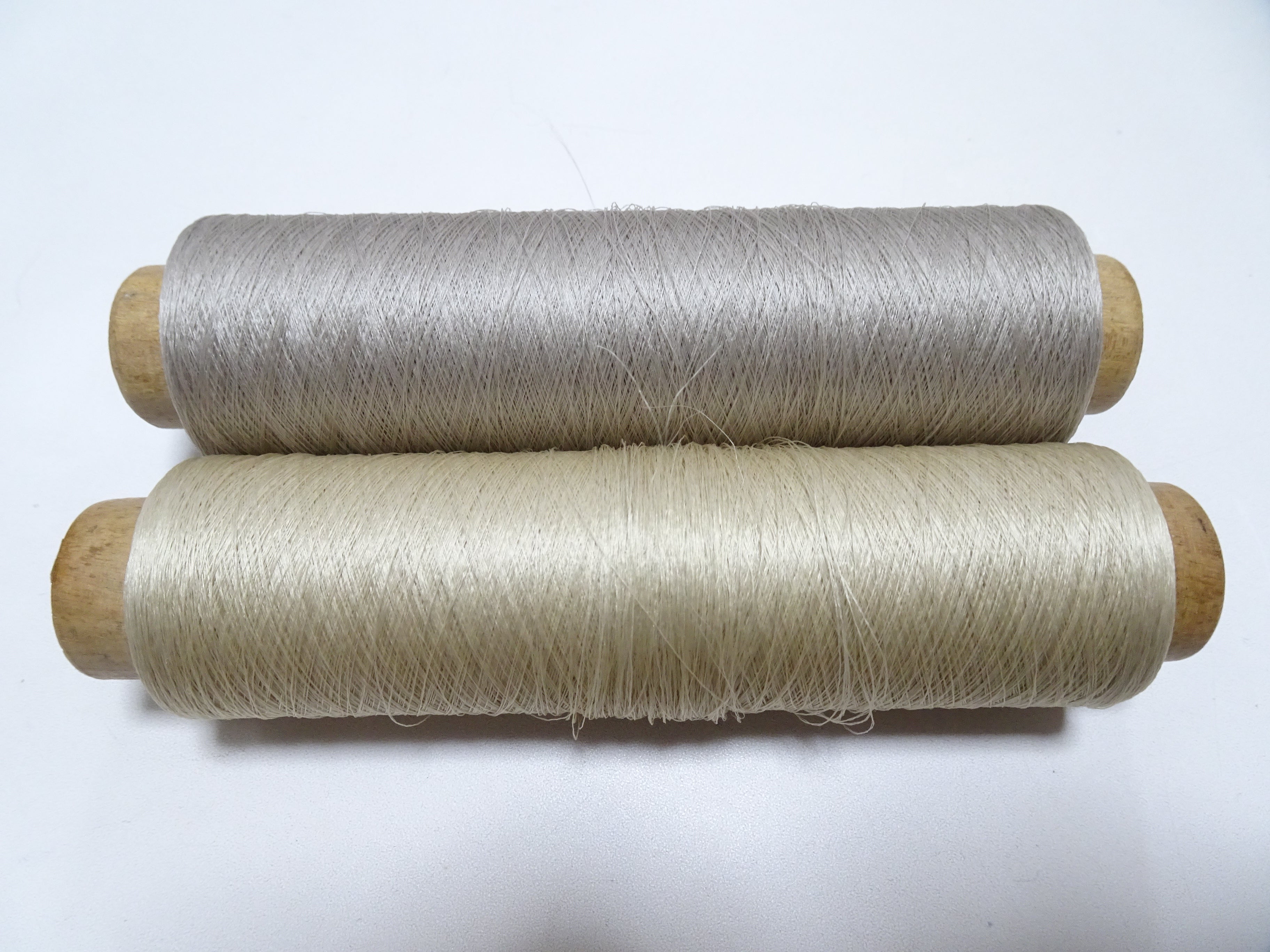 Japanese Vintage Silk Thread & Woodn Spool 2sets Embroidery 18745