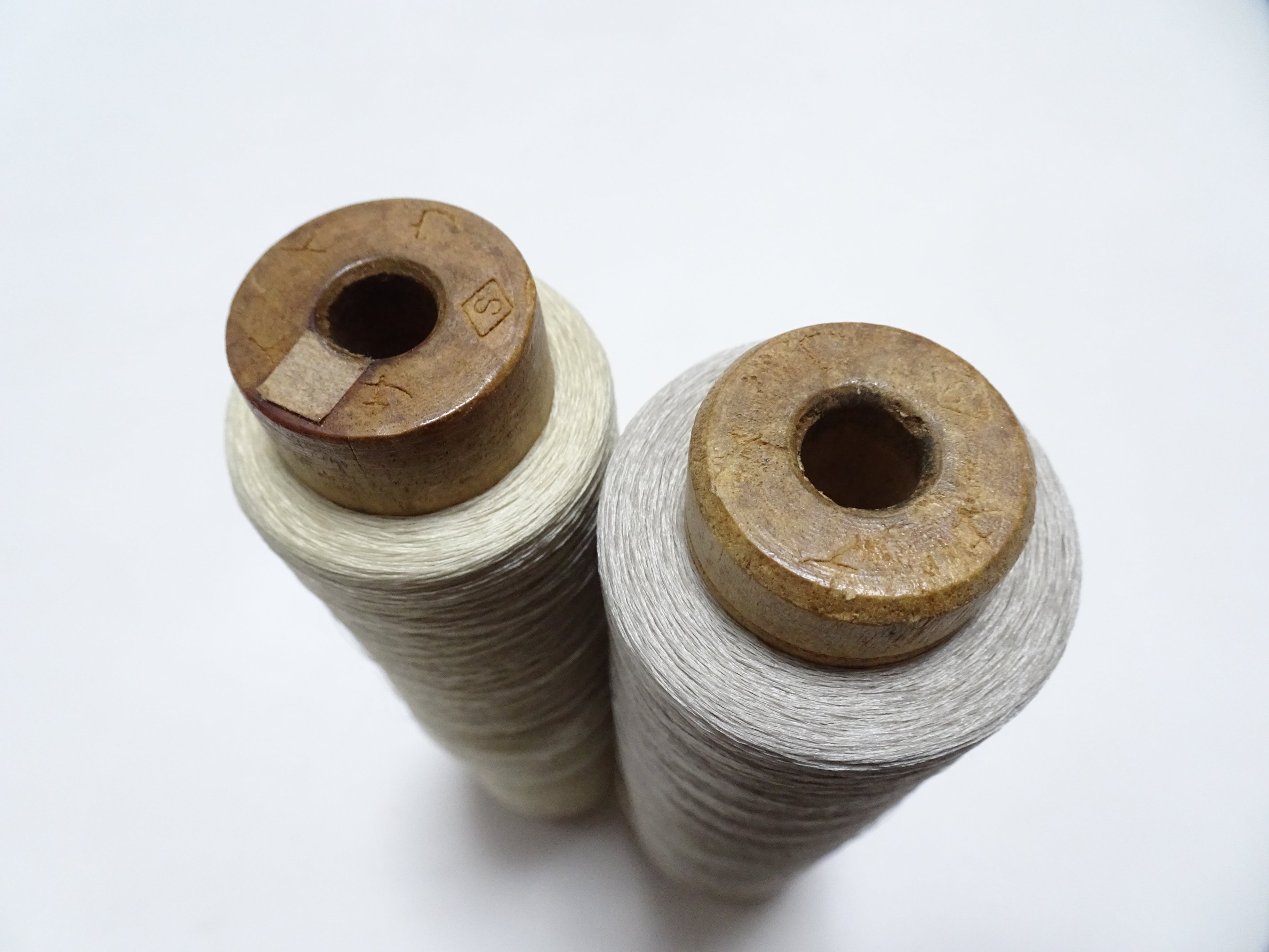 Japanese Vintage Silk Thread & Woodn Spool 2sets Embroidery 18745