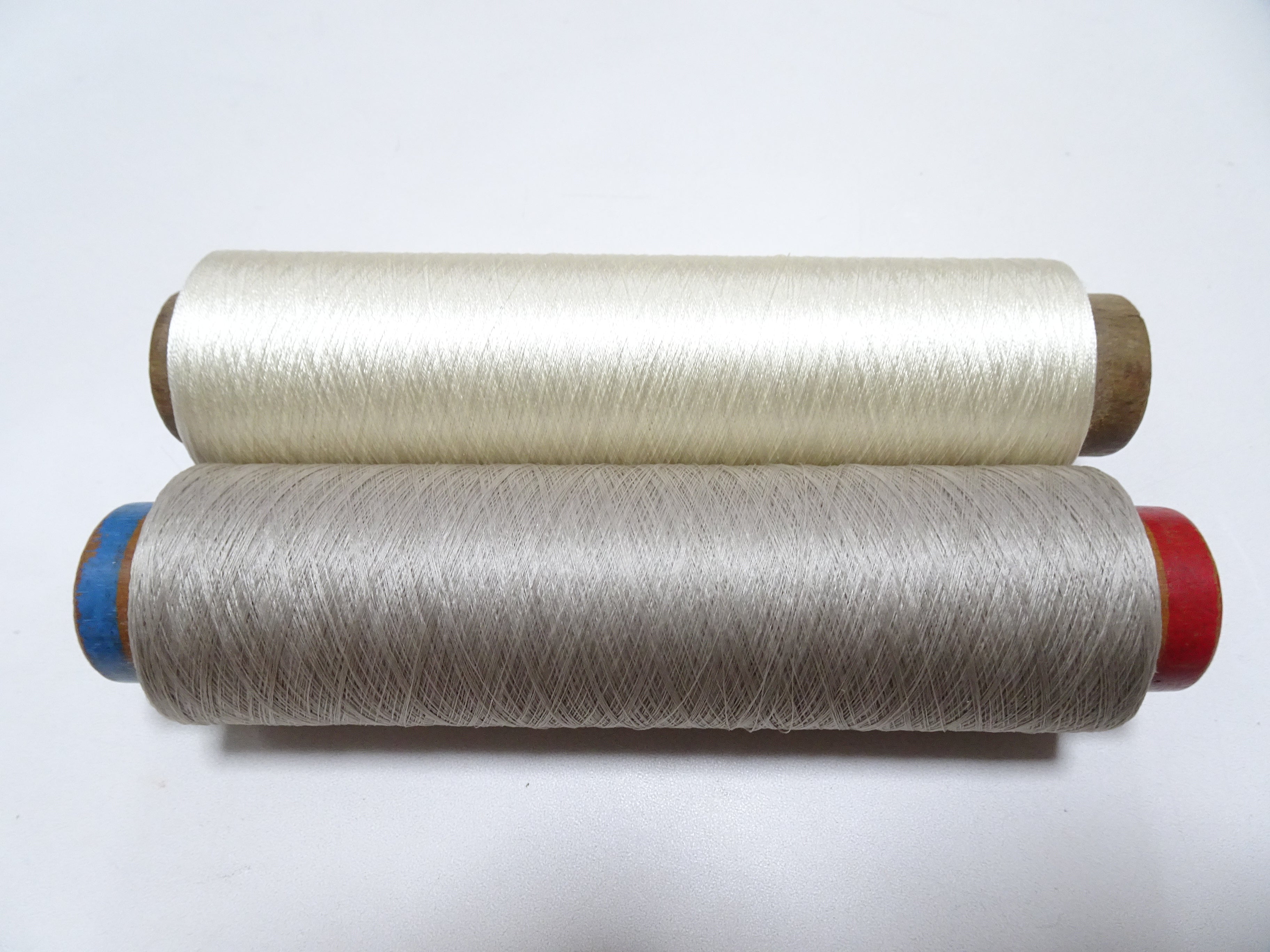 Japanese Vintage Silk Thread & Woodn Spool 2sets Embroidery 18746