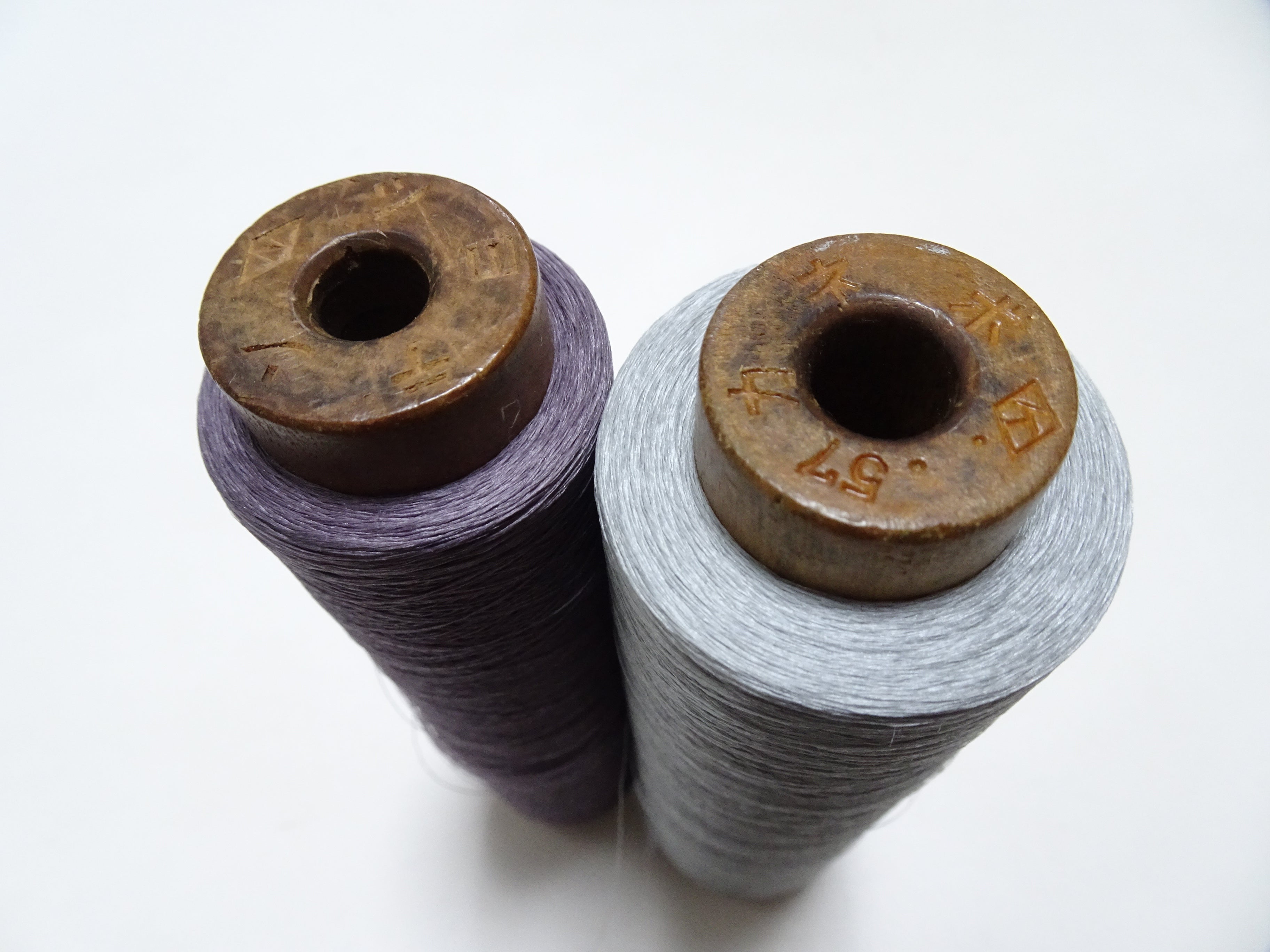 Japanese Vintage Silk Thread & Woodn Spool 2sets Embroidery 18747