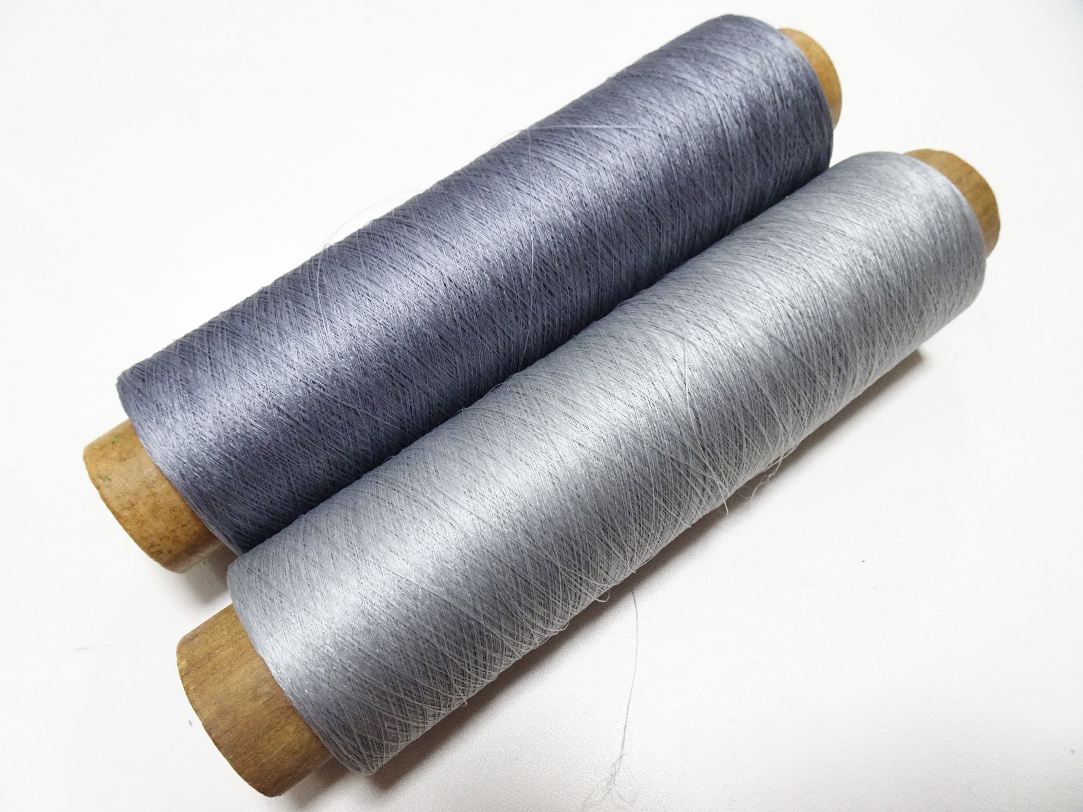 Japanese Vintage Silk Thread & Woodn Spool 2sets Embroidery 18748