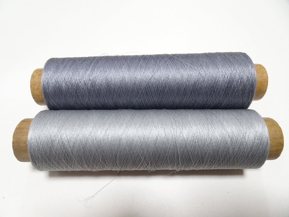 Japanese Vintage Silk Thread & Woodn Spool 2sets Embroidery 18748