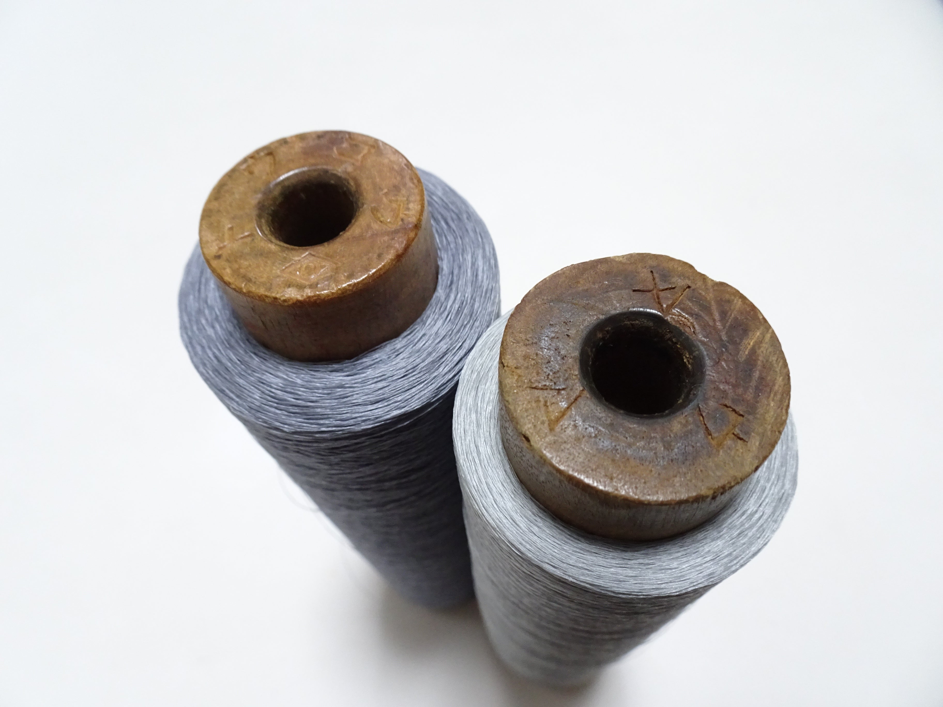 Japanese Vintage Silk Thread & Woodn Spool 2sets Embroidery 18748
