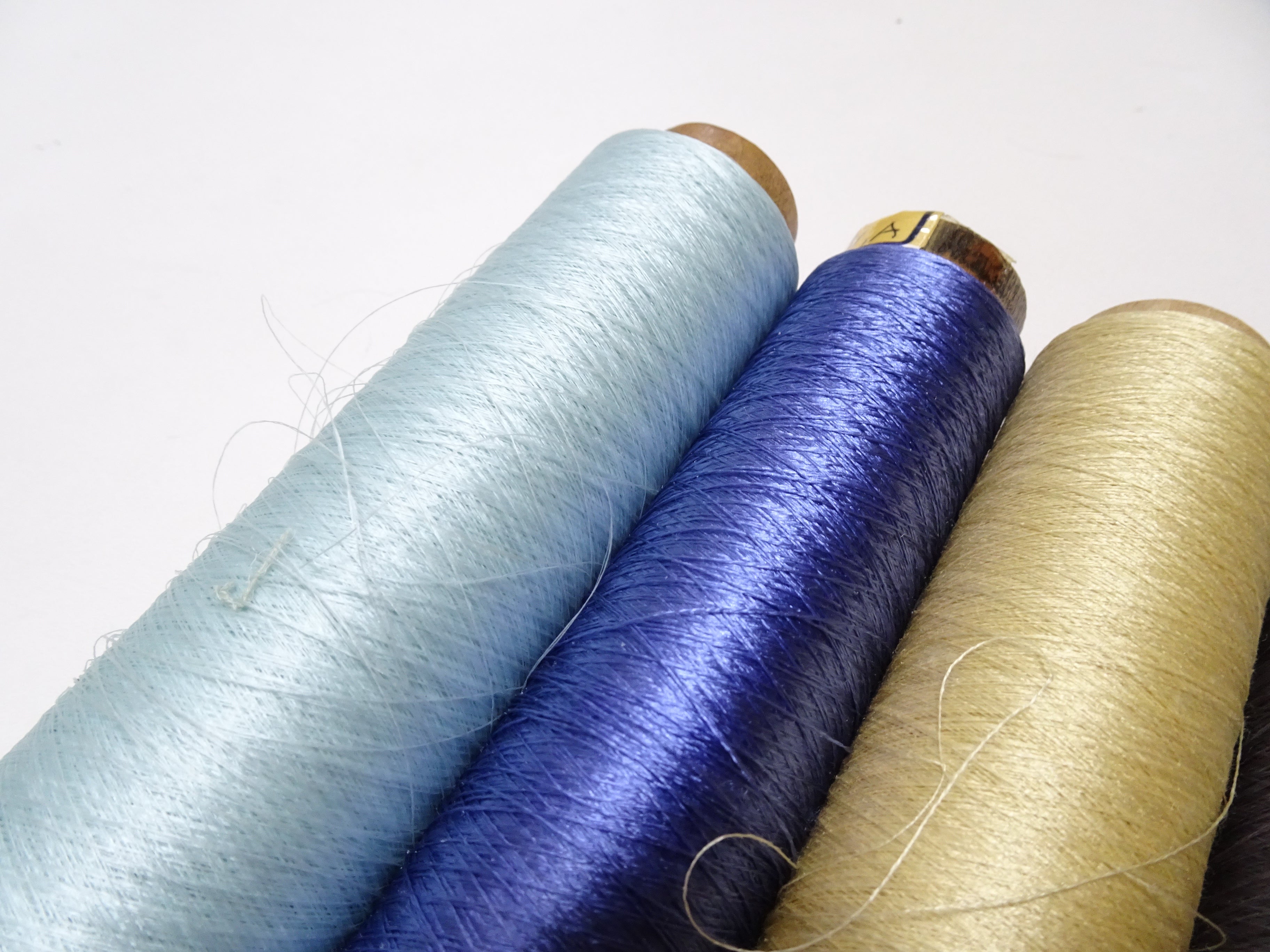 Japanese Vintage Silk Thread & Woodn Spool 4sets Embroidery 18749