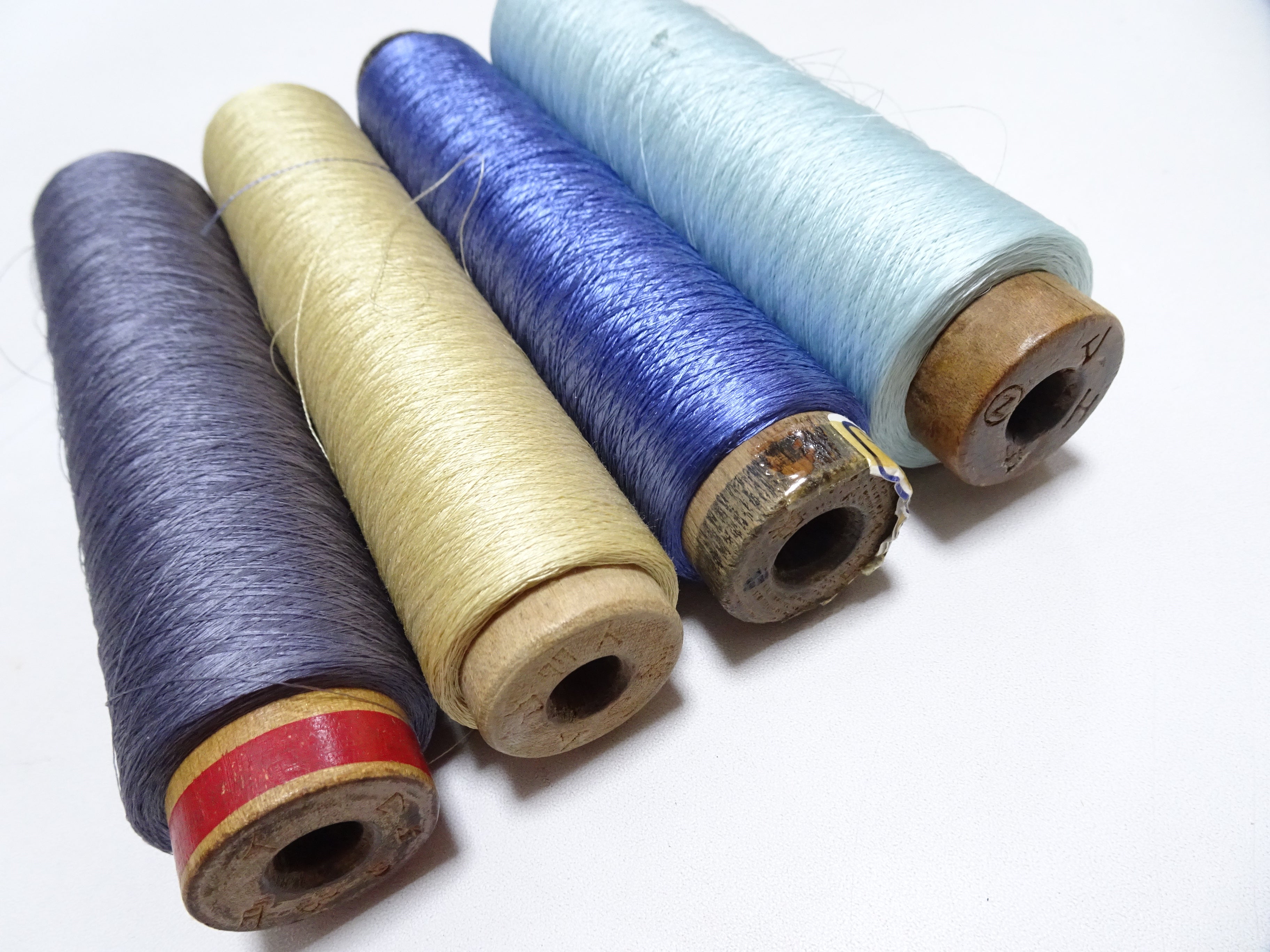 Japanese Vintage Silk Thread & Woodn Spool 4sets Embroidery 18749
