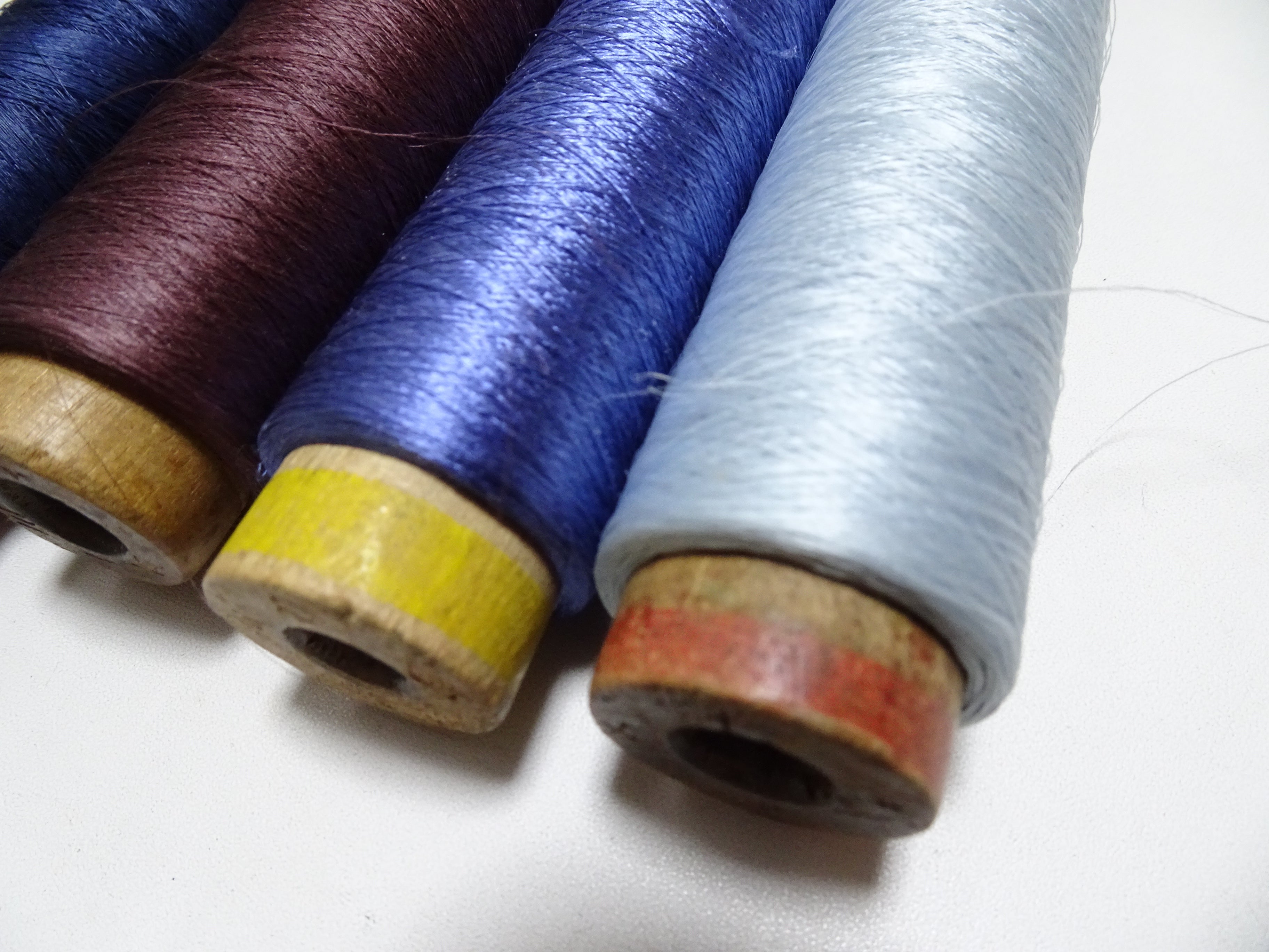 Japanese Vintage Silk Thread & Woodn Spool 4sets Embroidery 18750