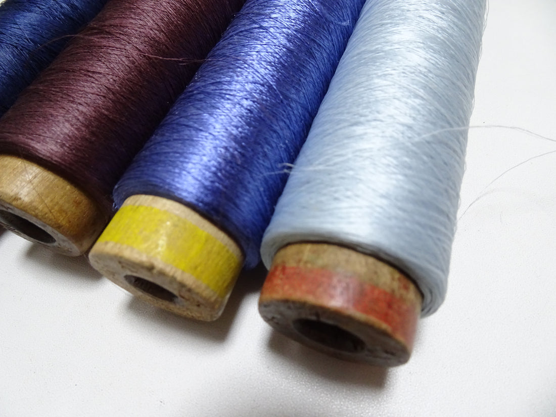 Japanese Vintage Silk Thread & Woodn Spool 4sets Embroidery 18750