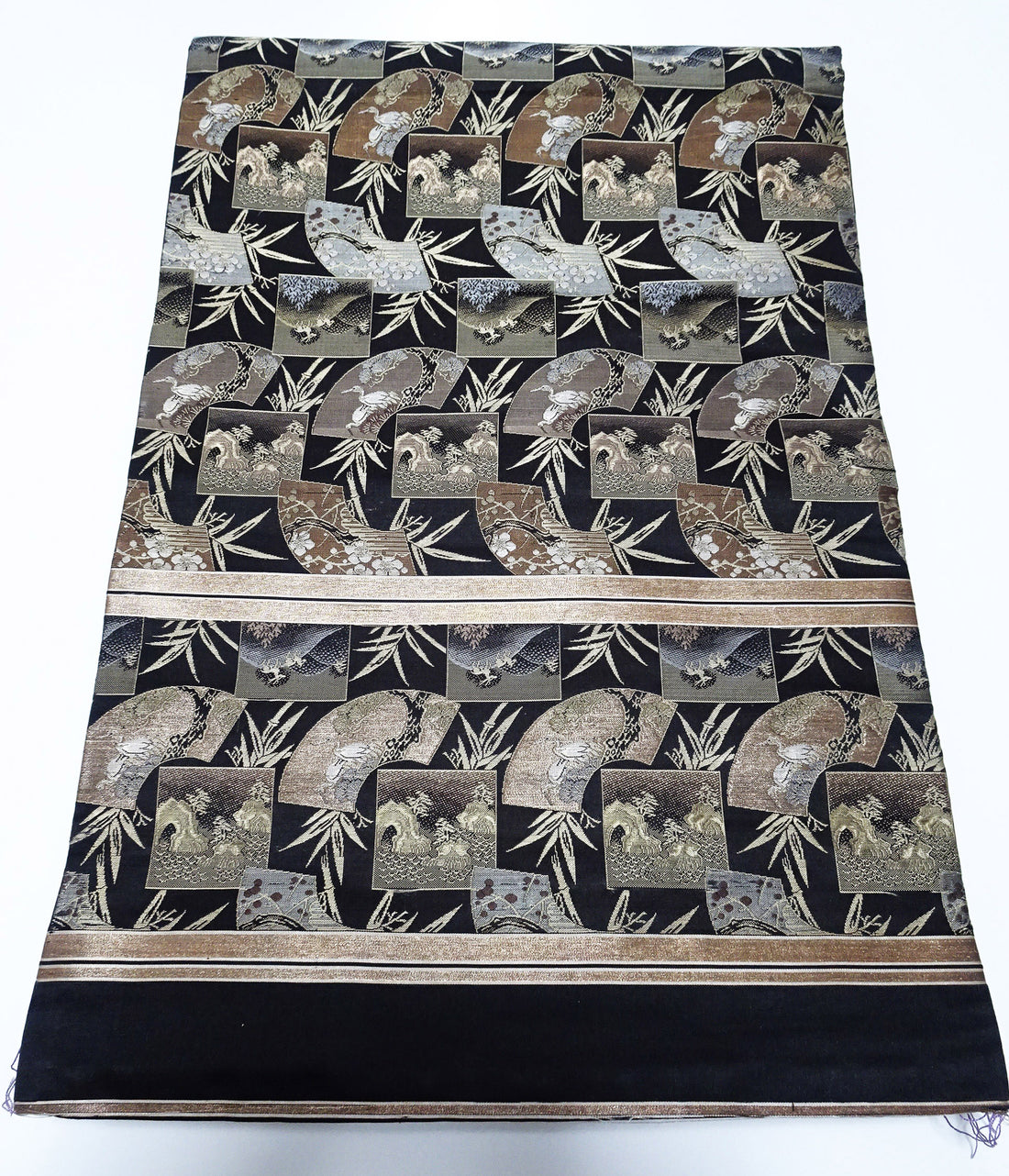 Japanese Meiji-Era Maru Obi – Full Pattern on Both Sides – Fan Motif – Black 14012