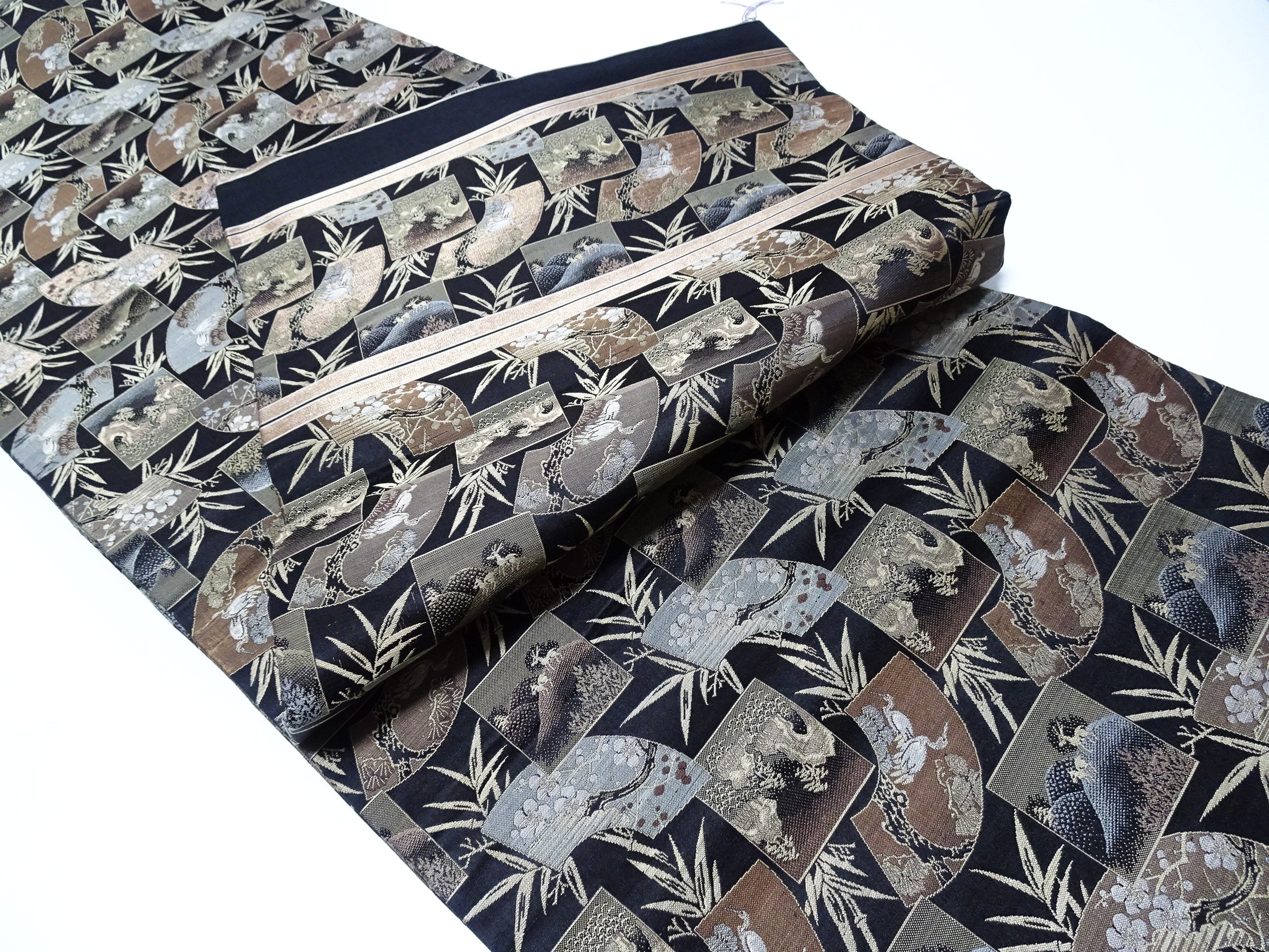 Japanese Meiji-Era Maru Obi – Full Pattern on Both Sides – Fan Motif – Black 14012