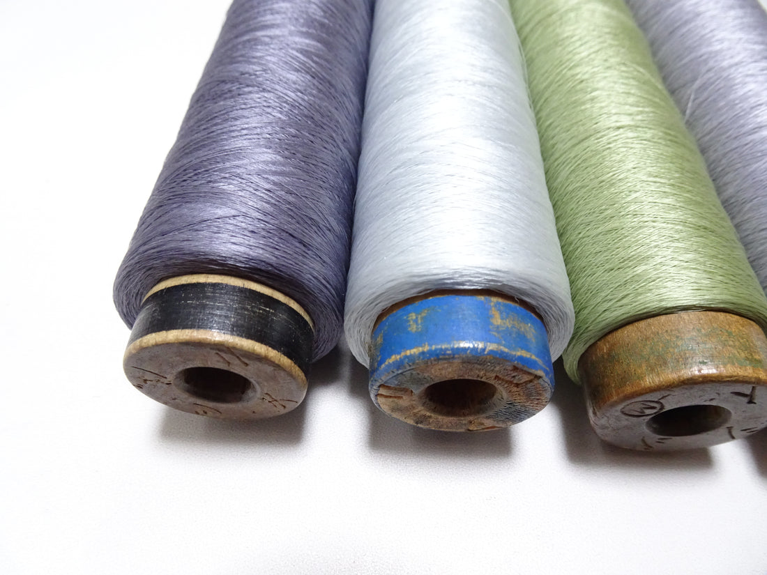 Japanese Vintage Silk Thread & Woodn Spool 4sets Embroidery 18752