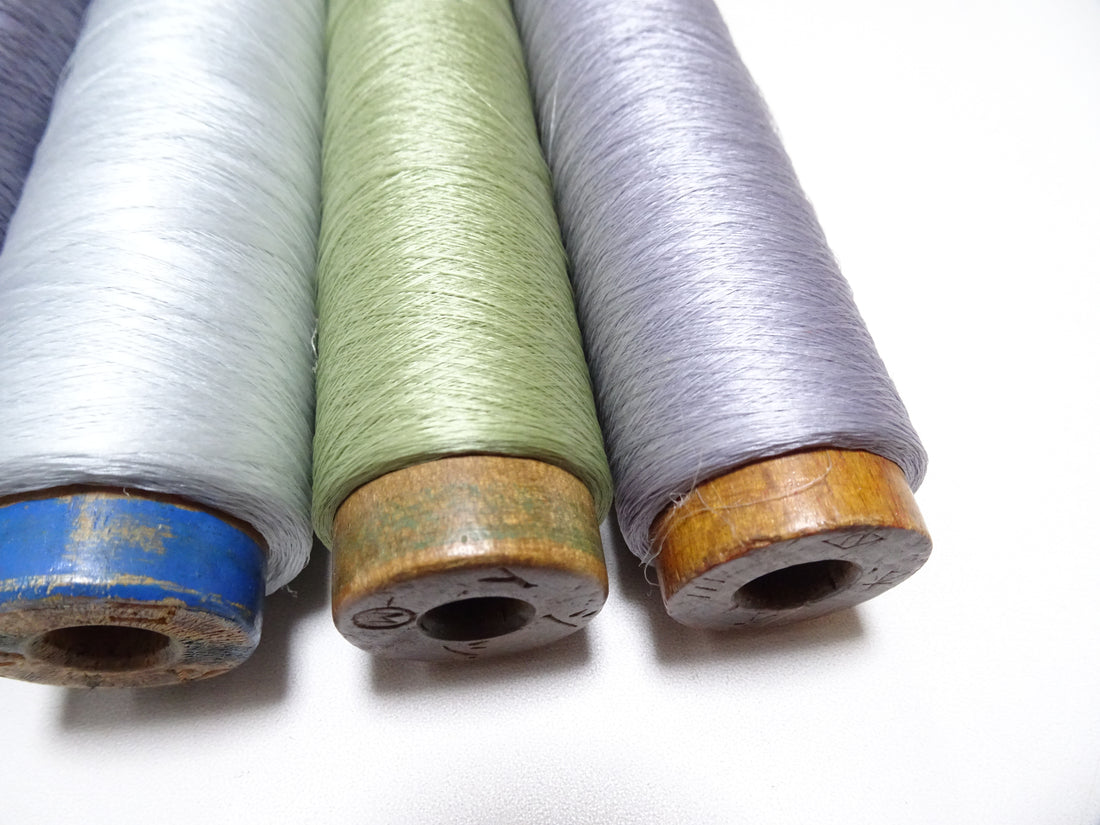 Japanese Vintage Silk Thread & Woodn Spool 4sets Embroidery 18752