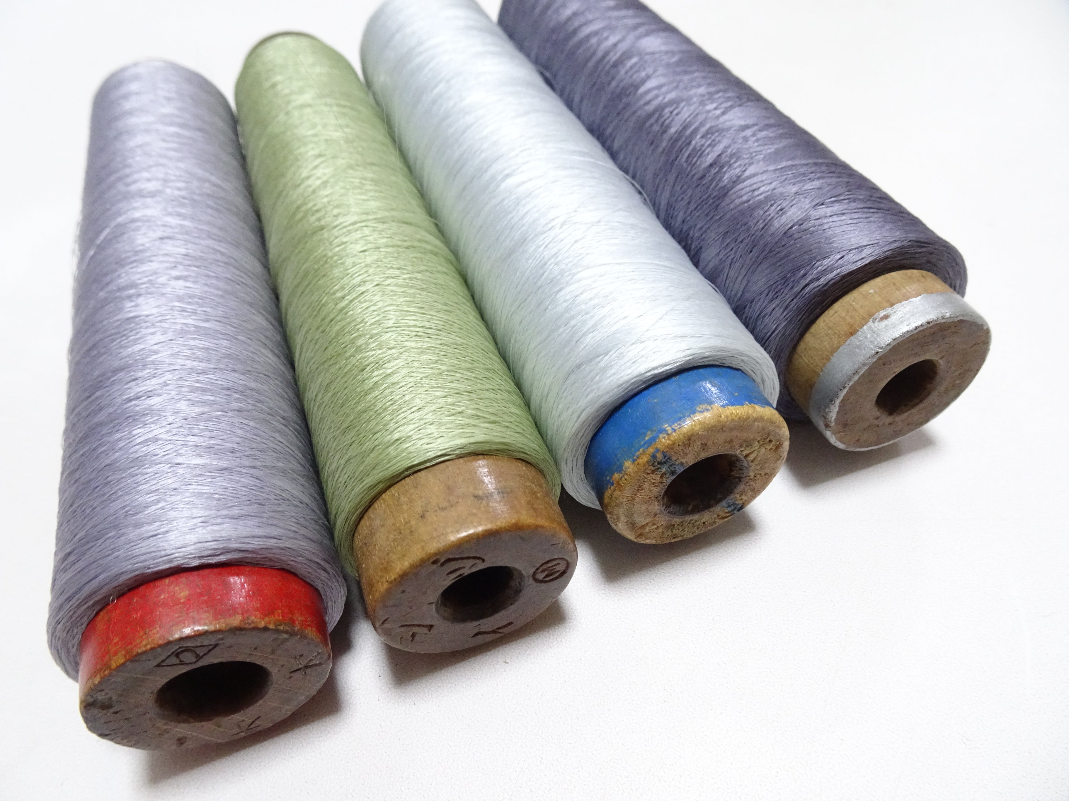 Japanese Vintage Silk Thread & Woodn Spool 4sets Embroidery 18752