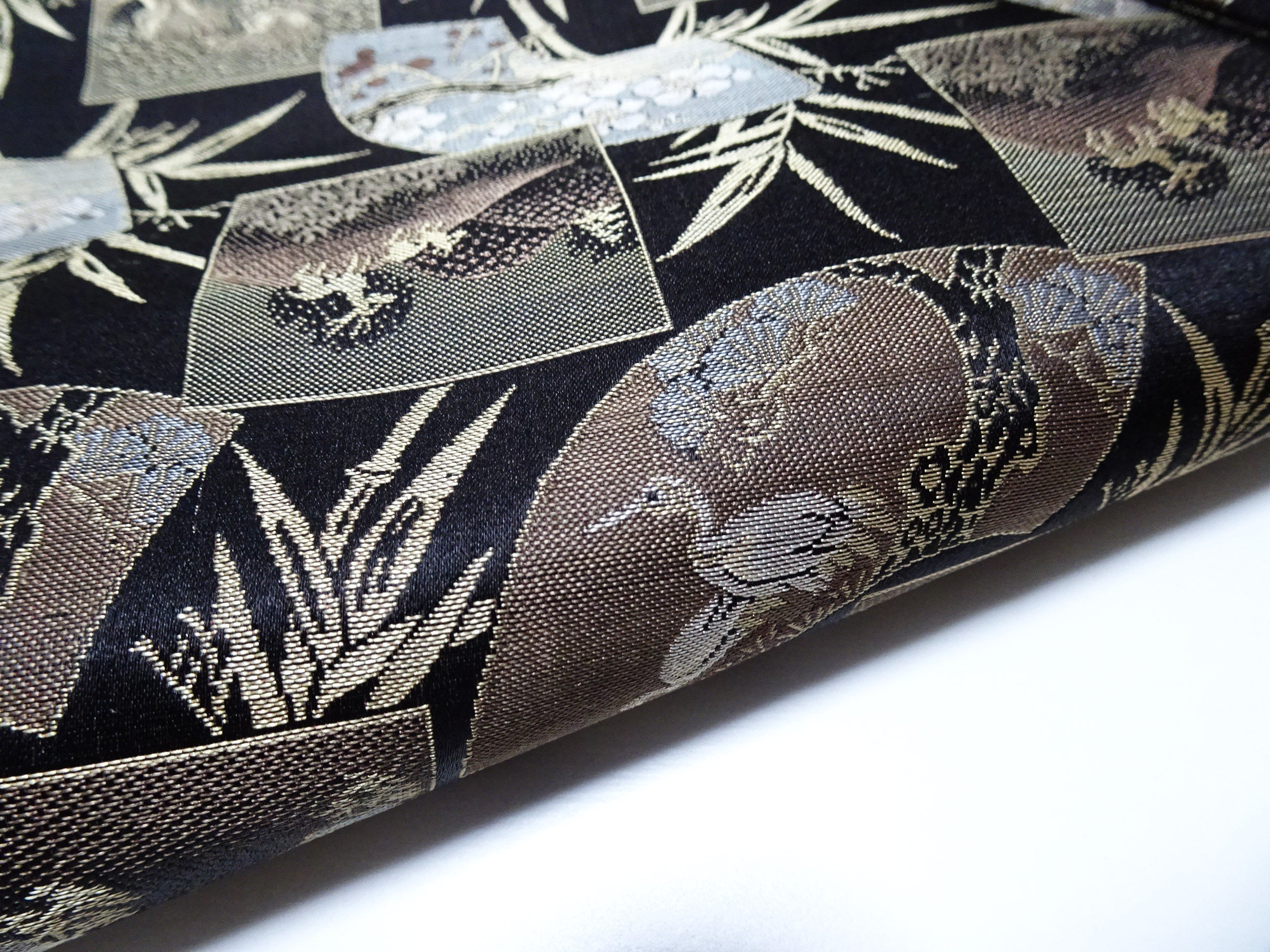 Japanese Meiji-Era Maru Obi – Full Pattern on Both Sides – Fan Motif – Black 14012