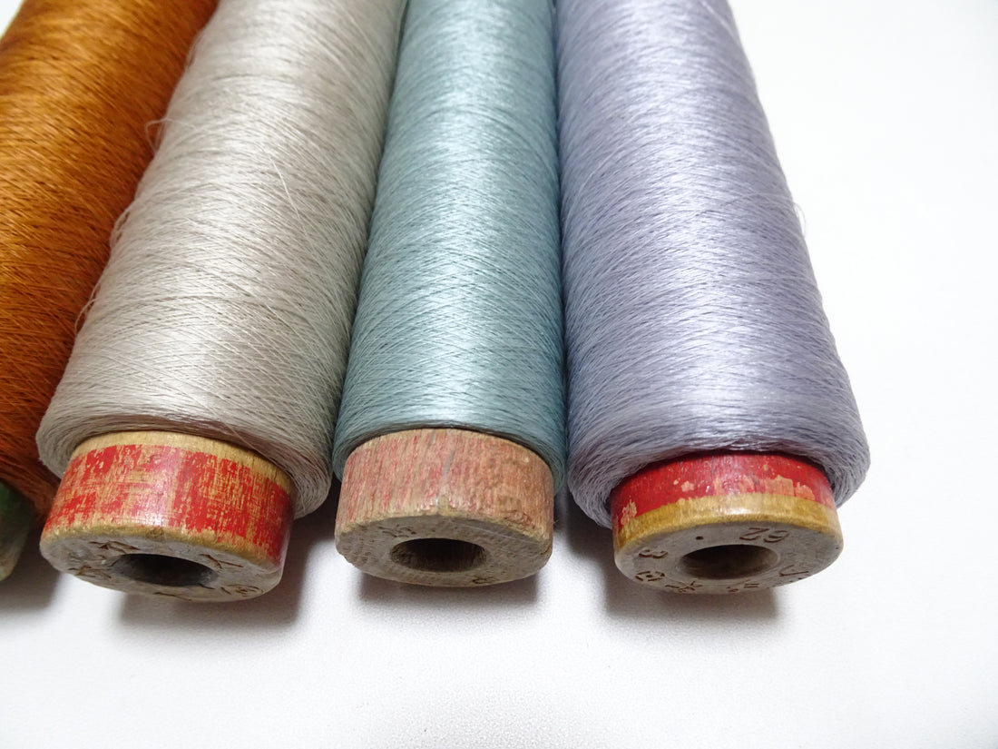 Japanese Vintage Silk Thread & Woodn Spool 4sets Embroidery 18754