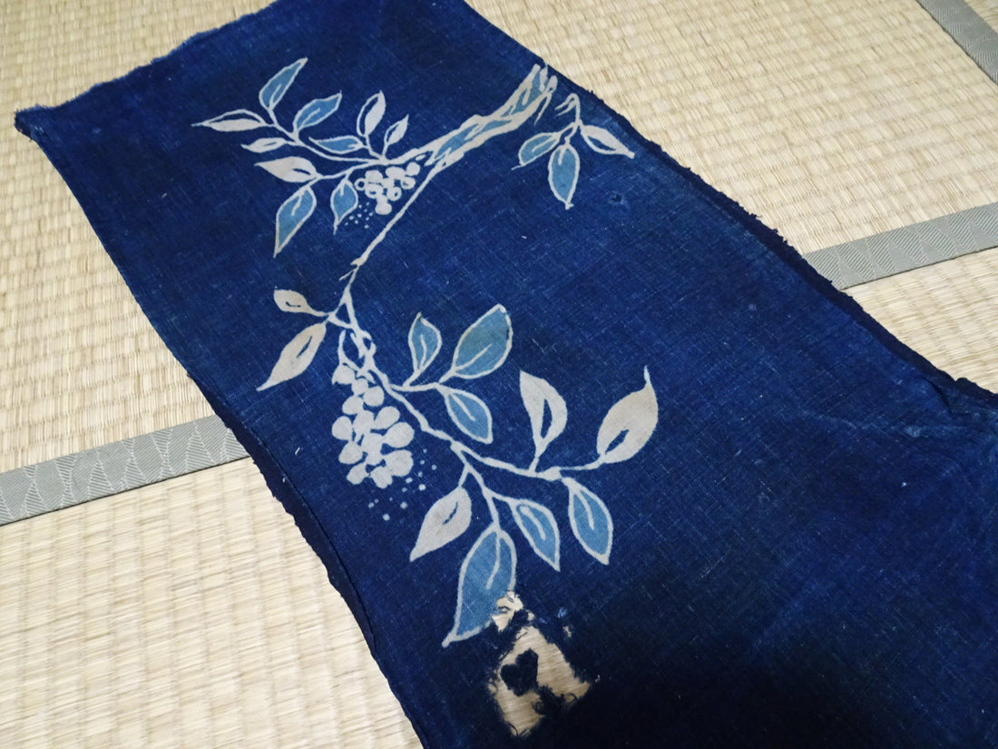 Japanese Antique “Indigo Boro Textile Featuring the Dream-Eating Baku — Tsutsugaki Folk Art from Meiji Japan” 14015