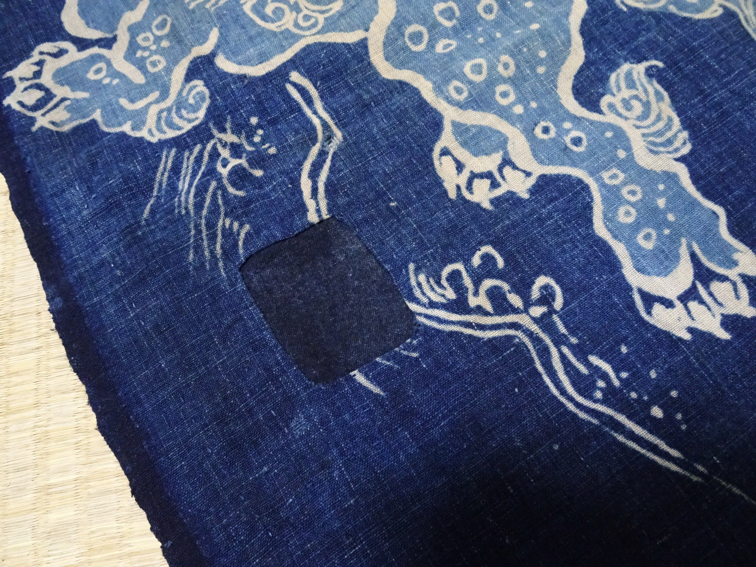 Japanese Antique “Indigo Boro Textile Featuring the Dream-Eating Baku — Tsutsugaki Folk Art from Meiji Japan” 14015